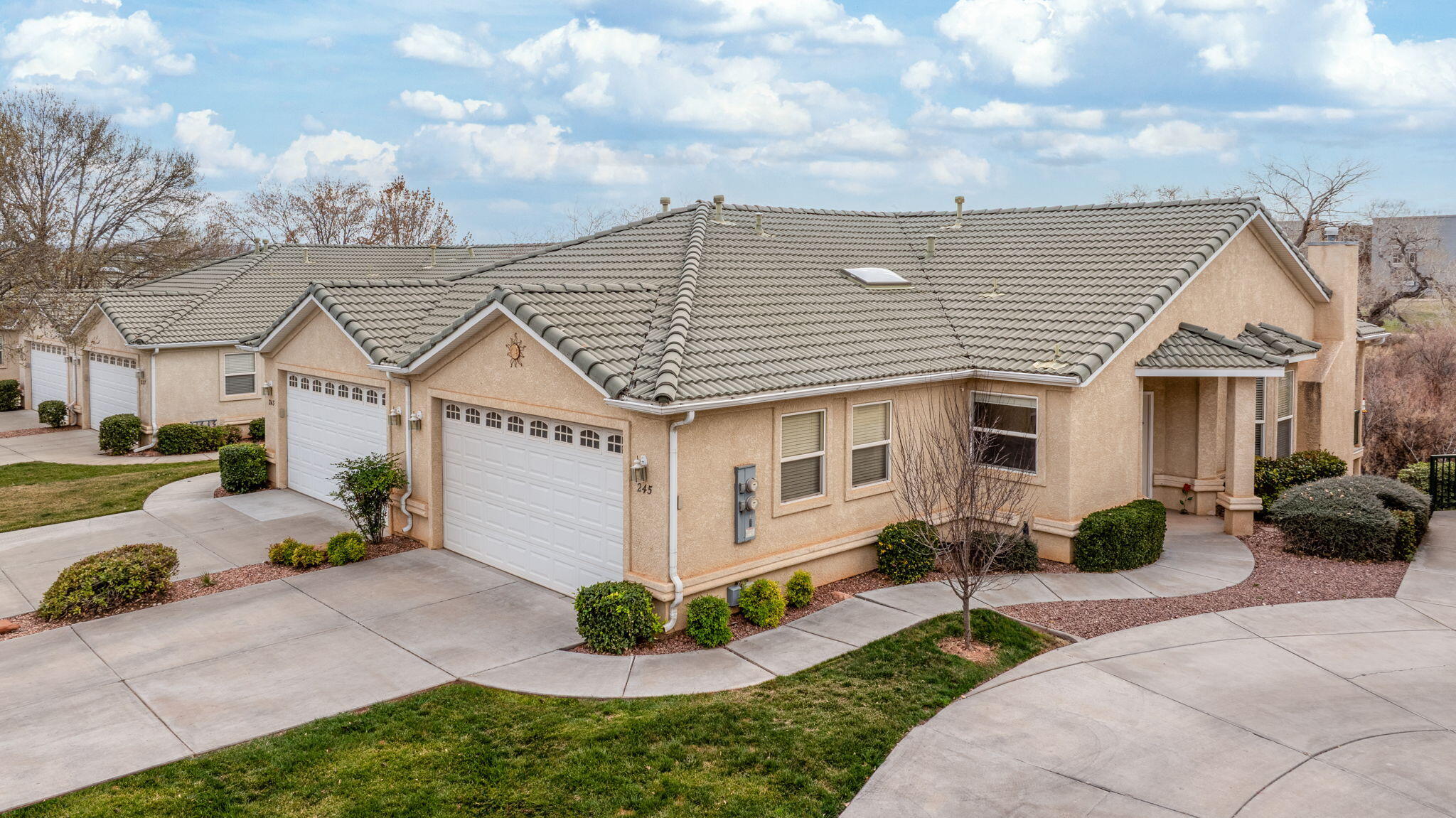 HIGHLANDS - Residential