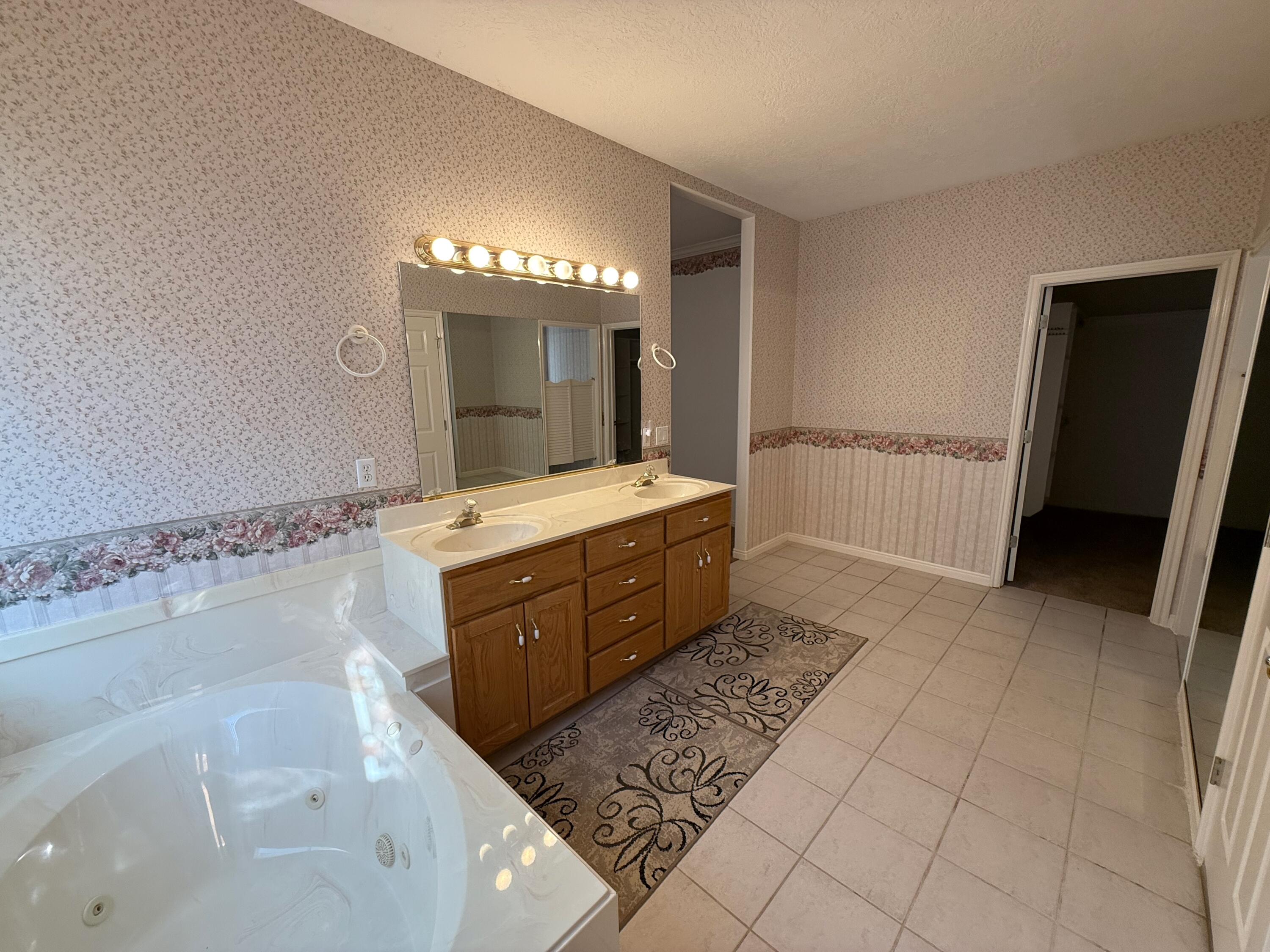 MAJESTIC VALLEY ESTATES - Residential