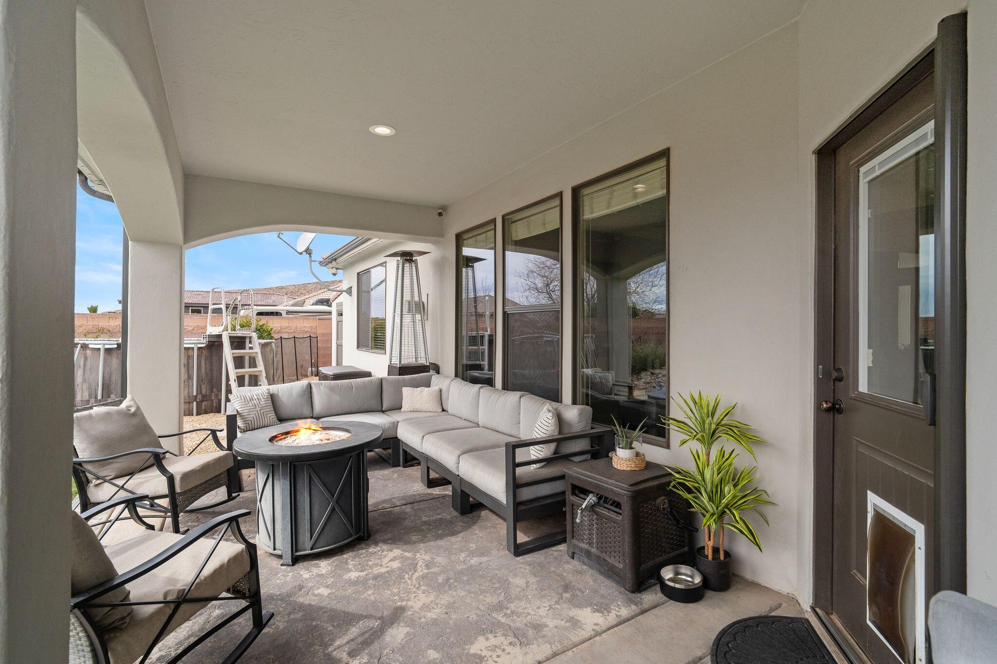 HIGH CHAPARRAL AT THE WASHINGTON BENCH - Residential