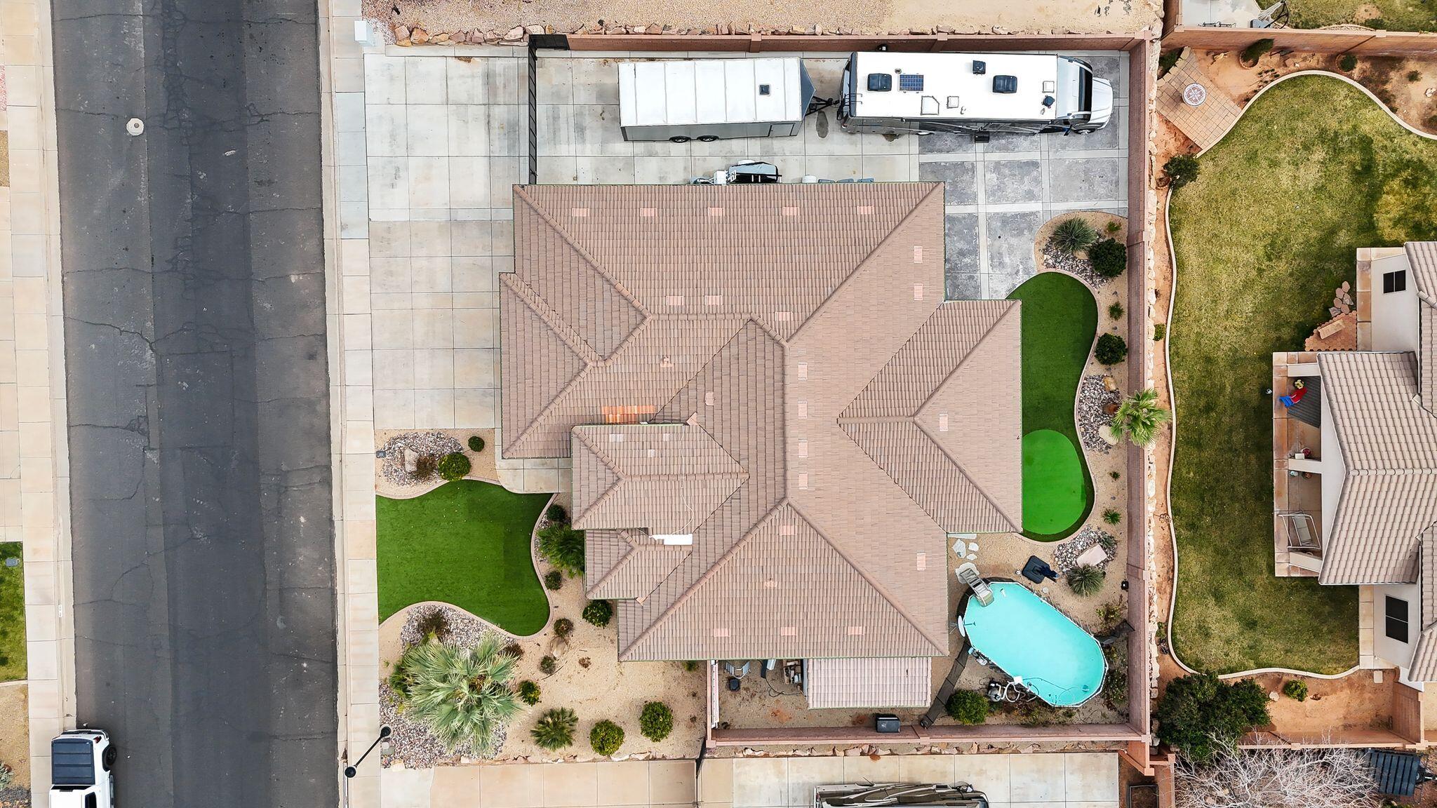 HIGH CHAPARRAL AT THE WASHINGTON BENCH - Residential