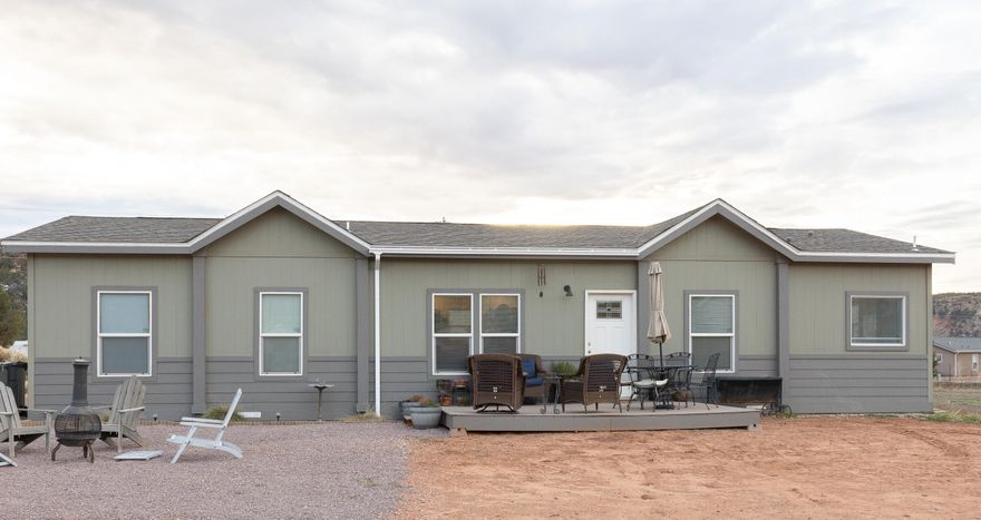 Experience rural living at its finest in the heart of Apple Valley, Utah, with stunning view of iconic Smithsonian Butte. Set on a full 1-acre lot, this property offers endless possibilities. Ideal for horses, farm animals, gardening, or simply enjoying wide-open space and fresh air. 

Ride ATVs, UTVs, or motorcycles directly from the property, with Gooseberry Mesa just minutes away. Enjoy peaceful surroundings, great neighbors, and dark night skies filled with stars. 

You have room to grow and embrace a self-sufficient lifestyle. This property is perfect as a primary residence, second home, or potential Airbnb investment. 

If you're looking for space, views, and true Southern Utah charm this is it!