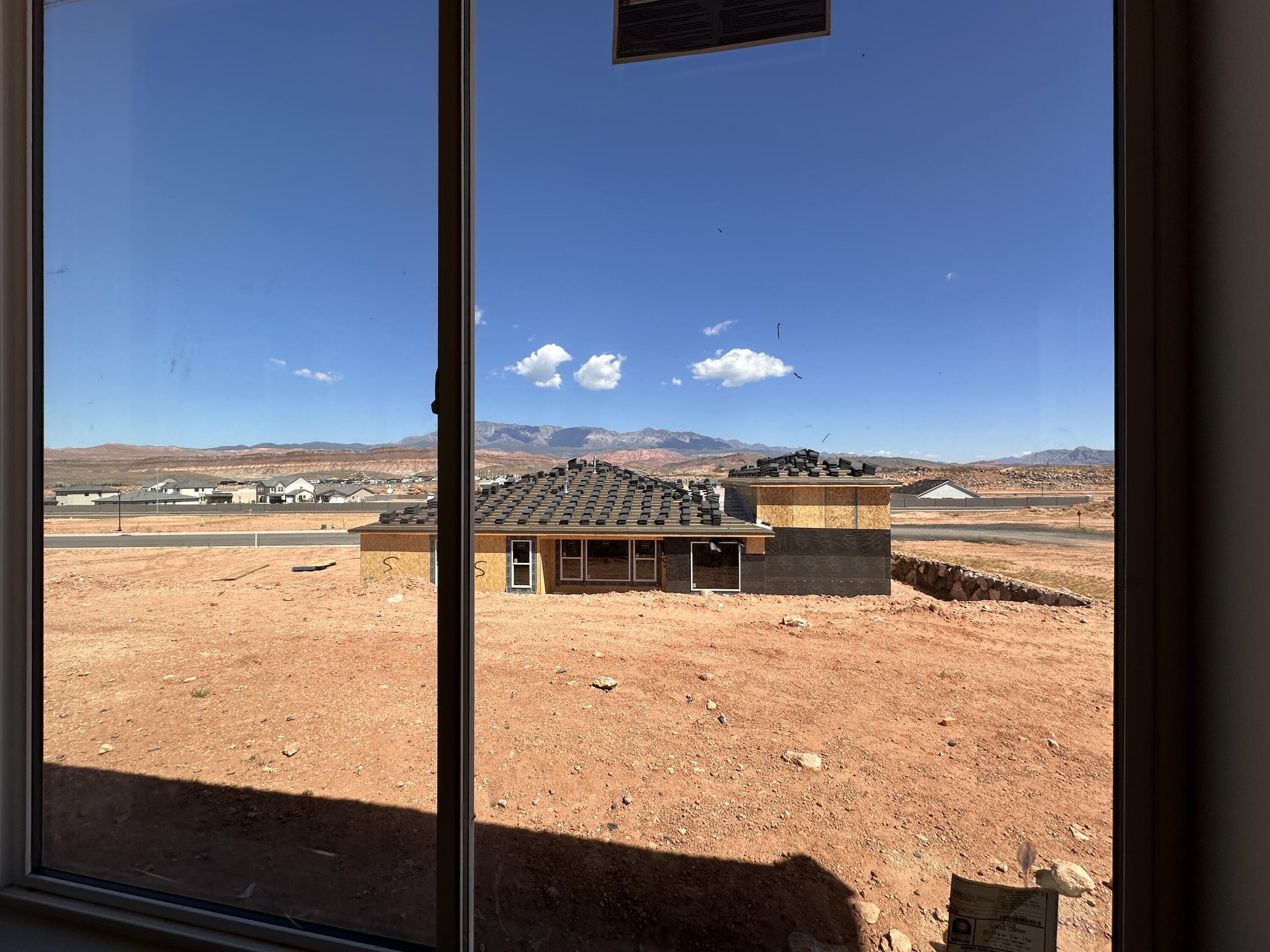 RED SLATE ESTATES - Residential
