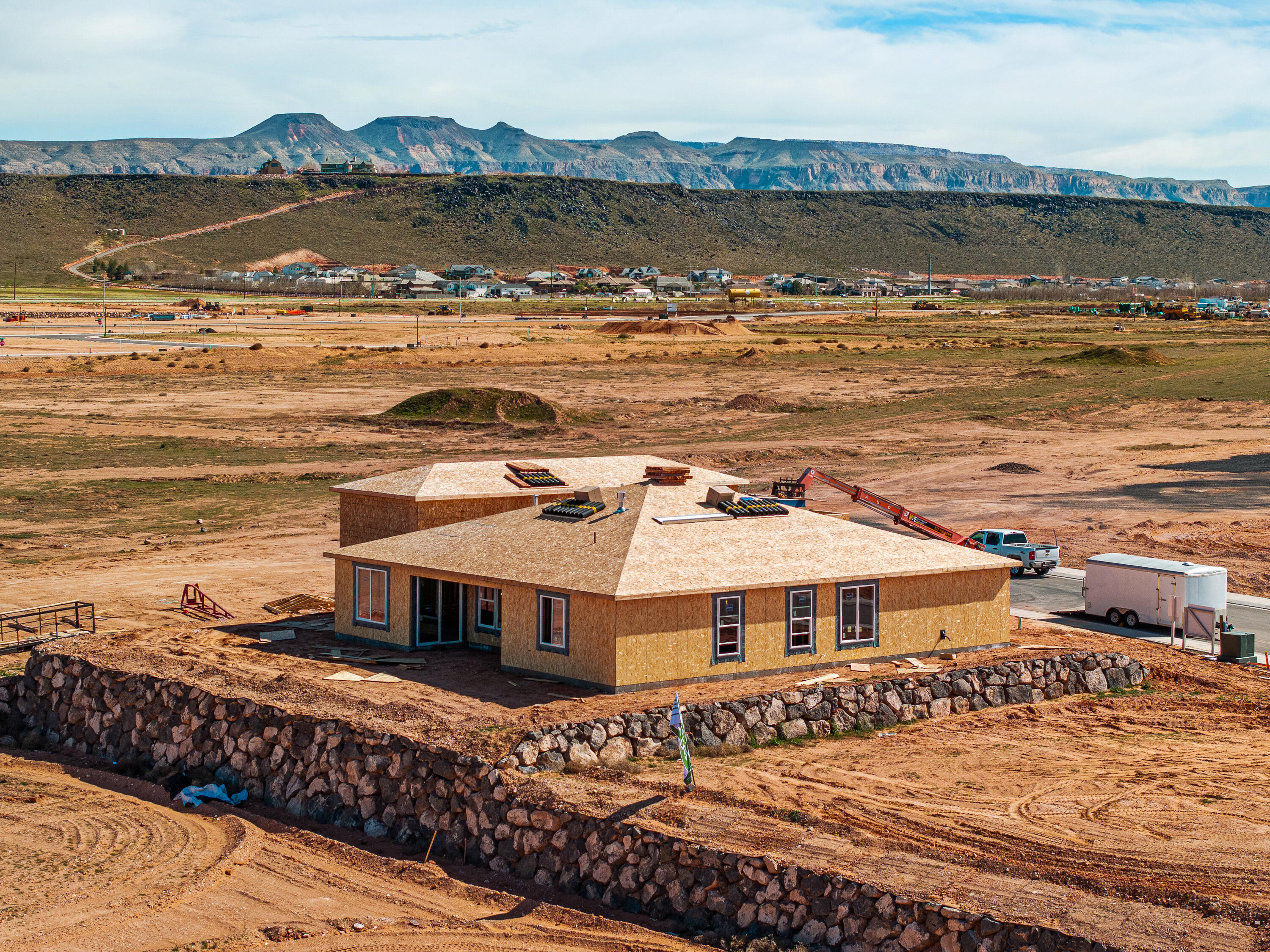 RED SLATE ESTATES - Residential