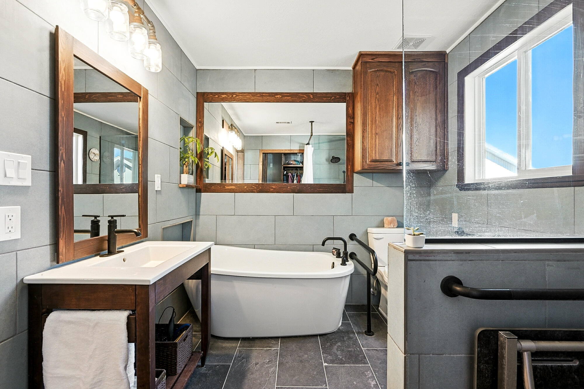 NEW HARMONY FARMS - Residential