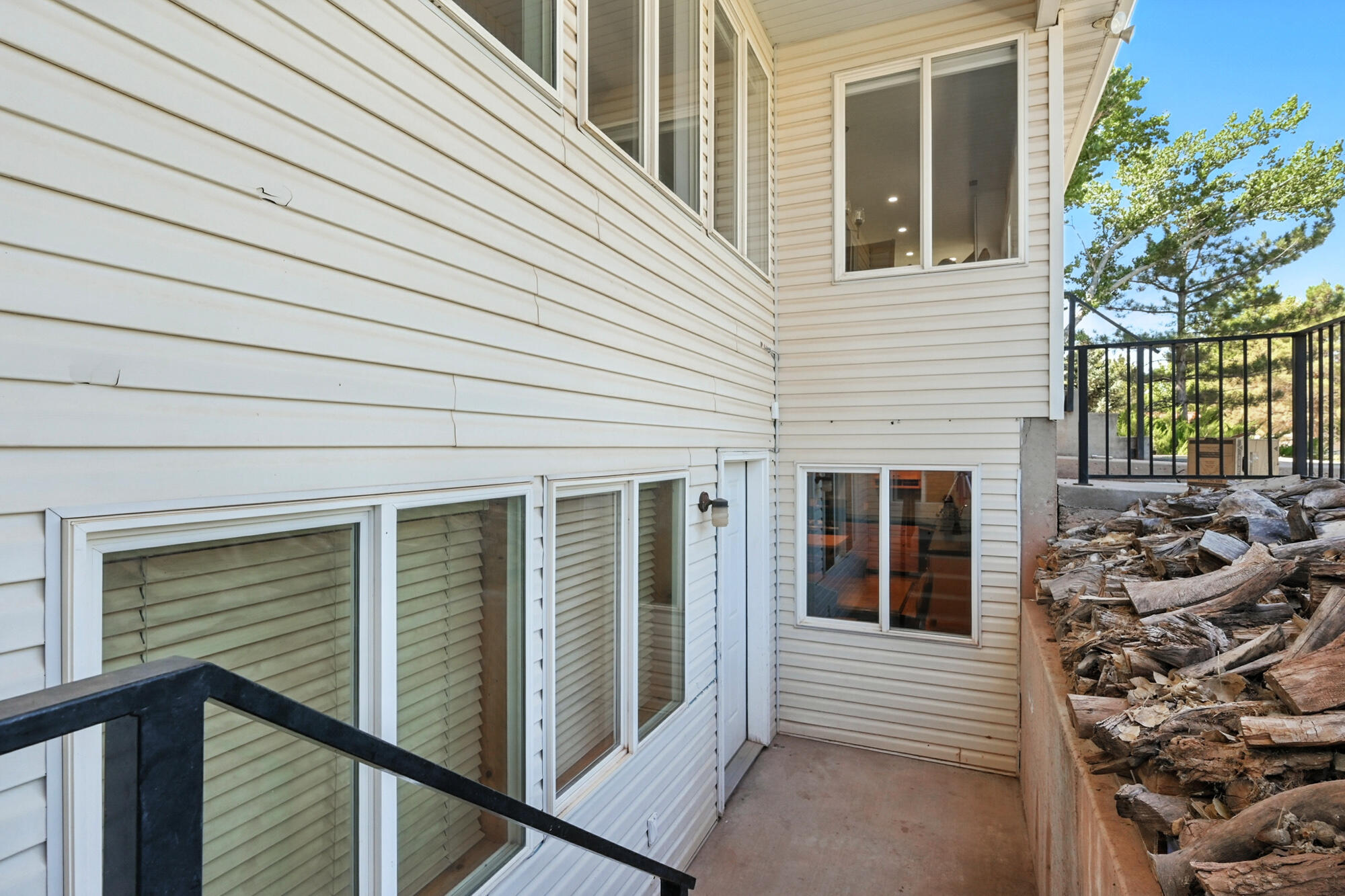 NEW HARMONY FARMS - Residential