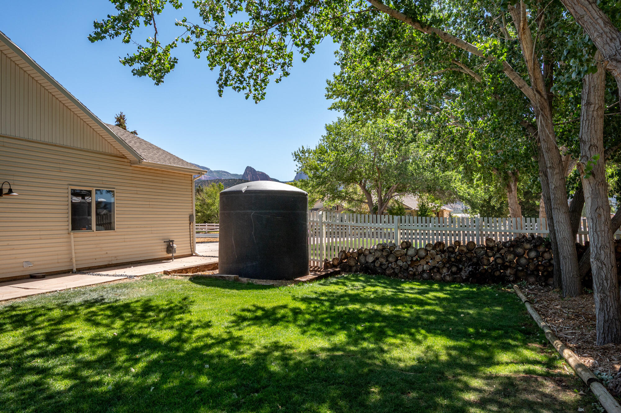 NEW HARMONY FARMS - Residential