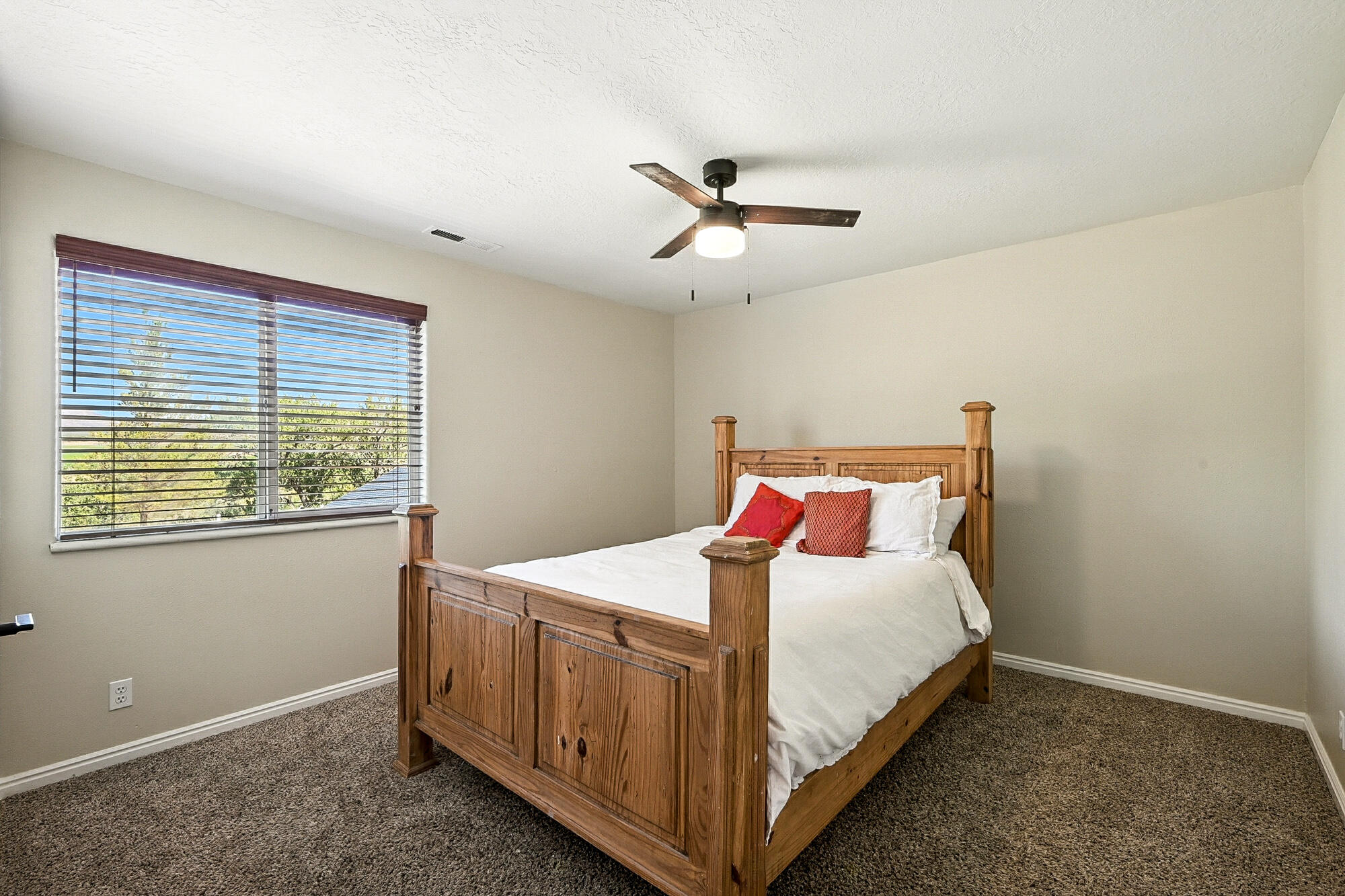 NEW HARMONY FARMS - Residential