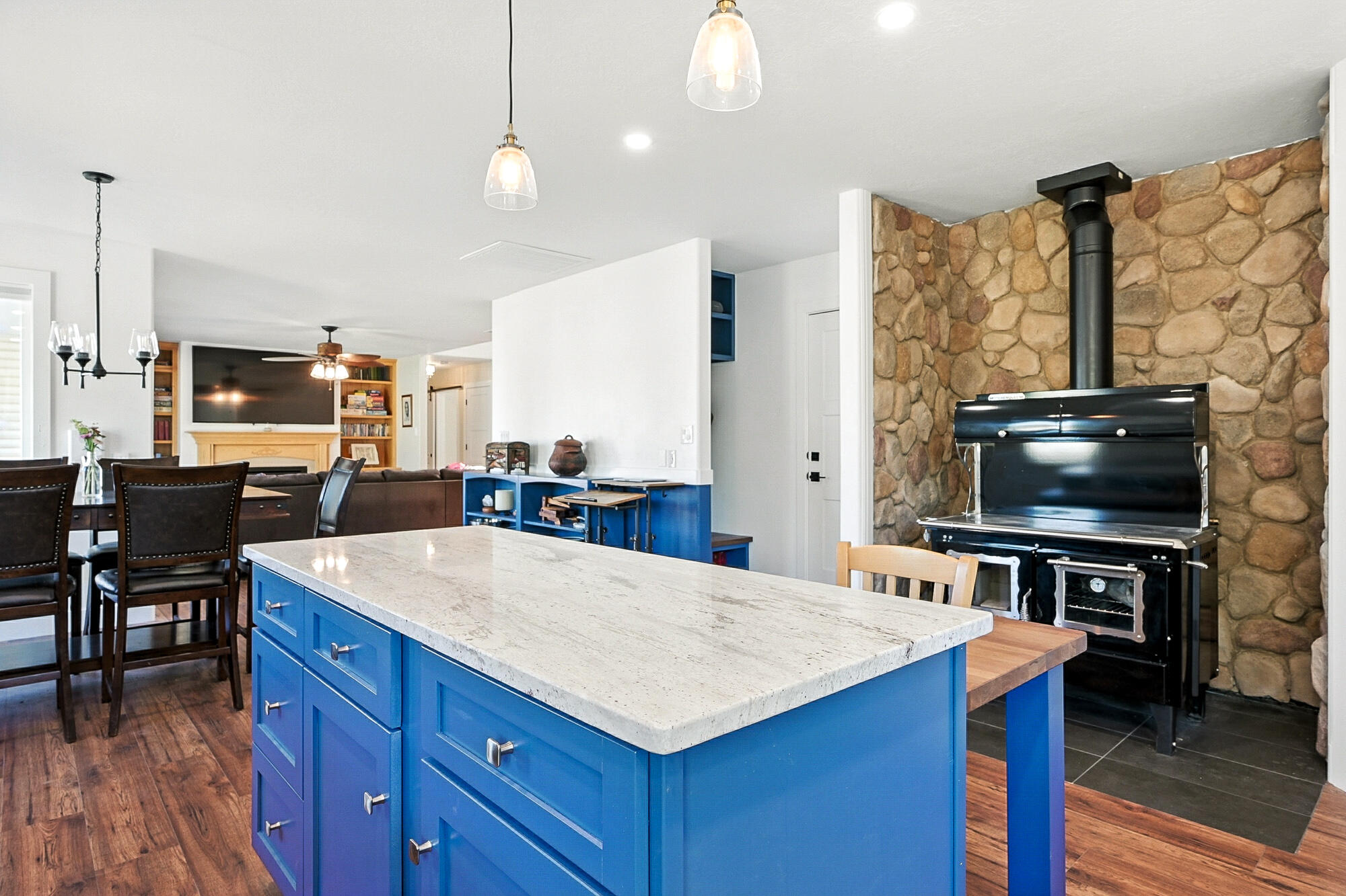 NEW HARMONY FARMS - Residential