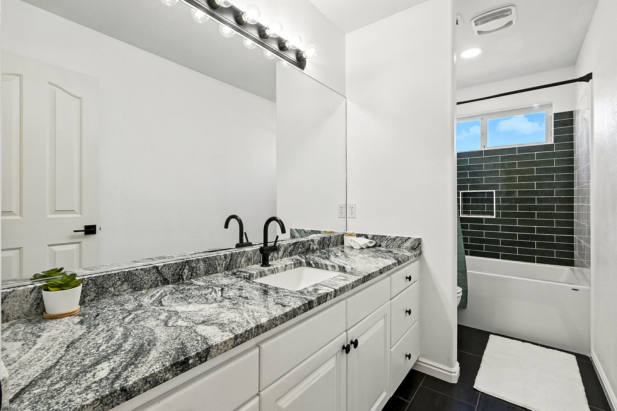 NEW HARMONY FARMS - Residential