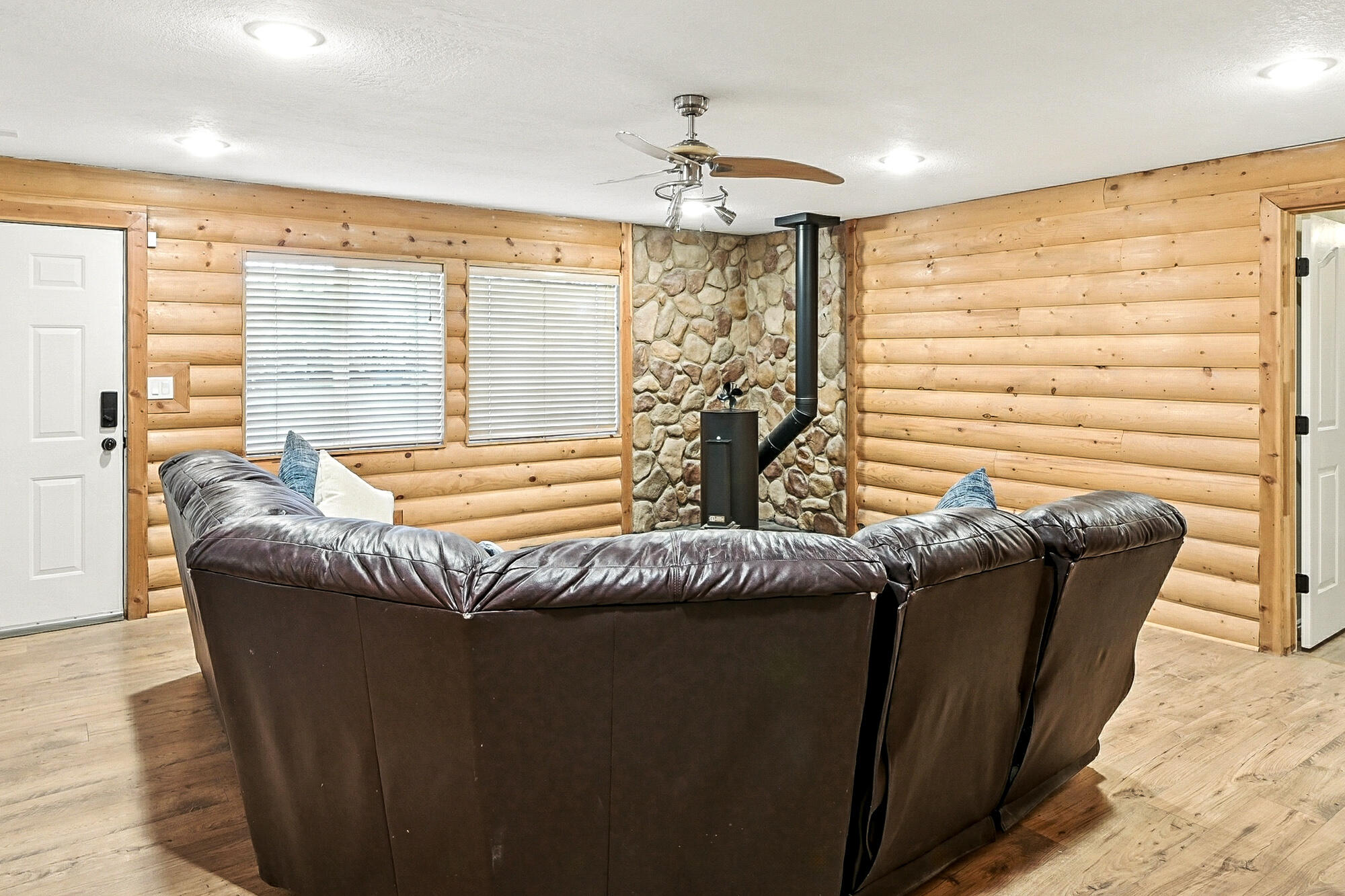 NEW HARMONY FARMS - Residential