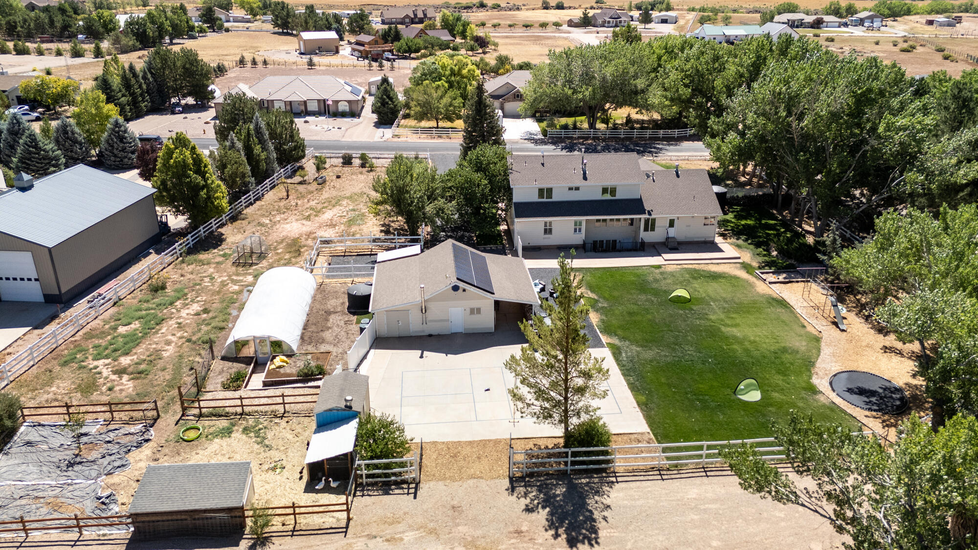 NEW HARMONY FARMS - Residential