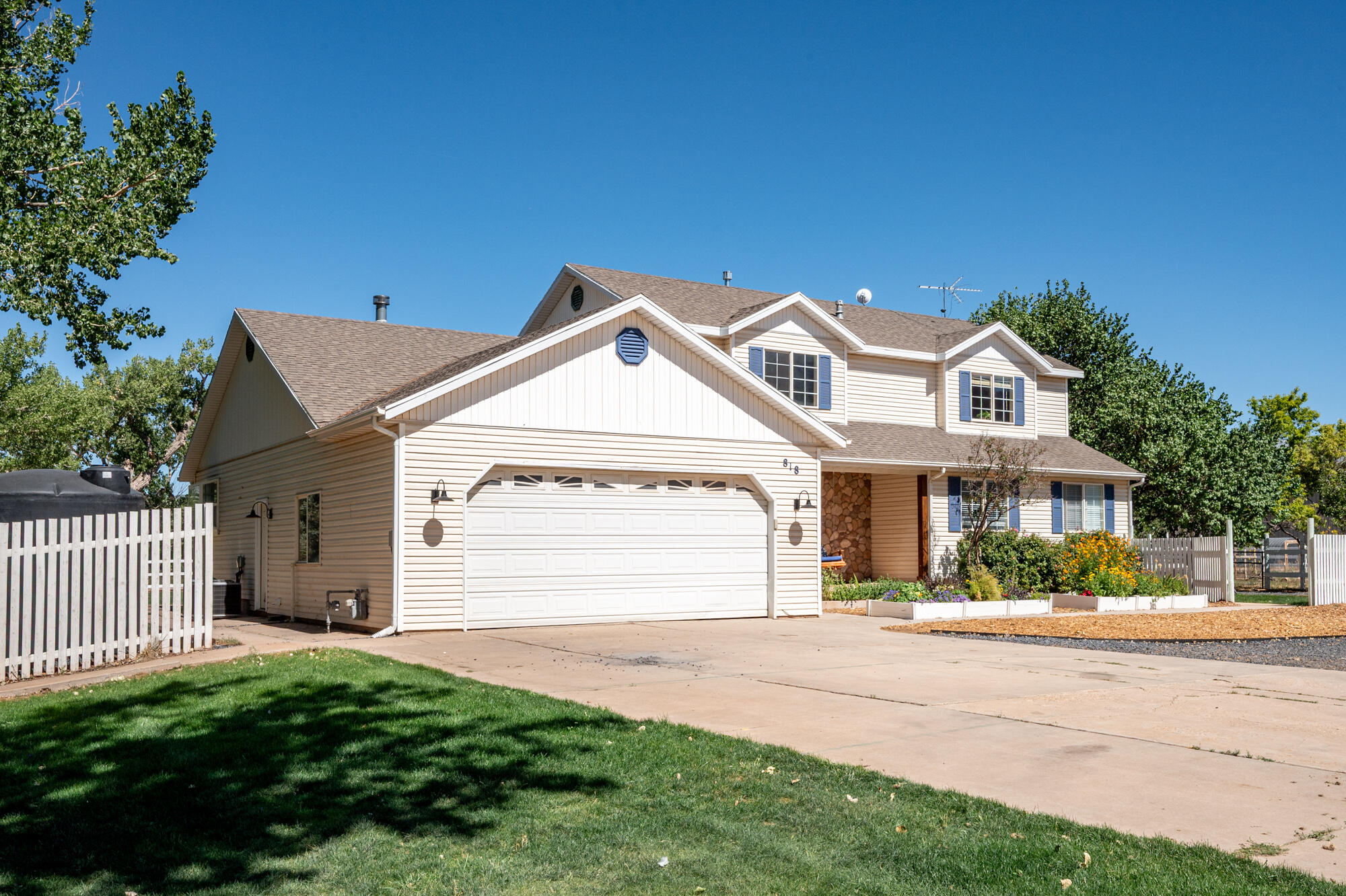 NEW HARMONY FARMS - Residential