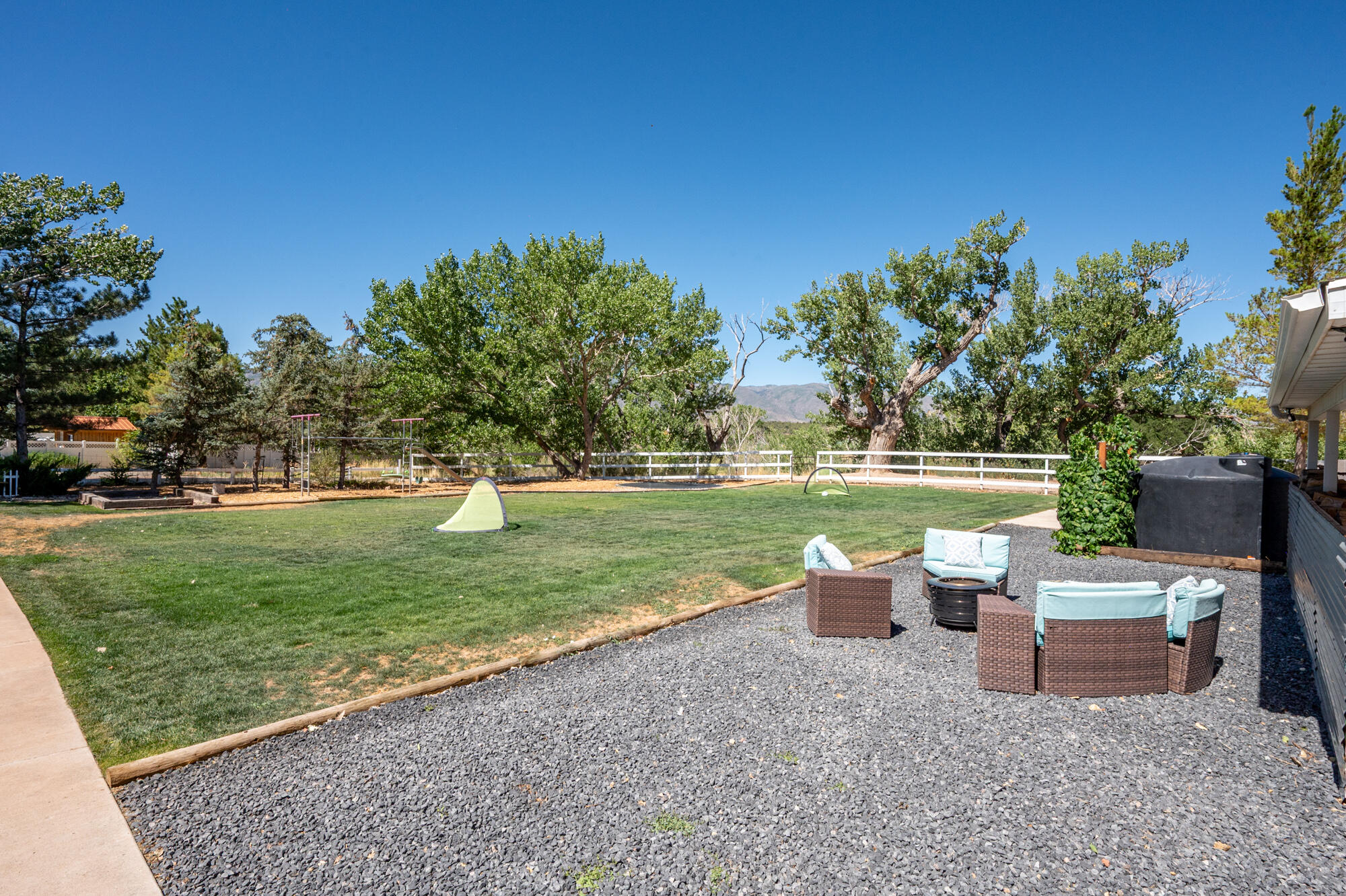 NEW HARMONY FARMS - Residential