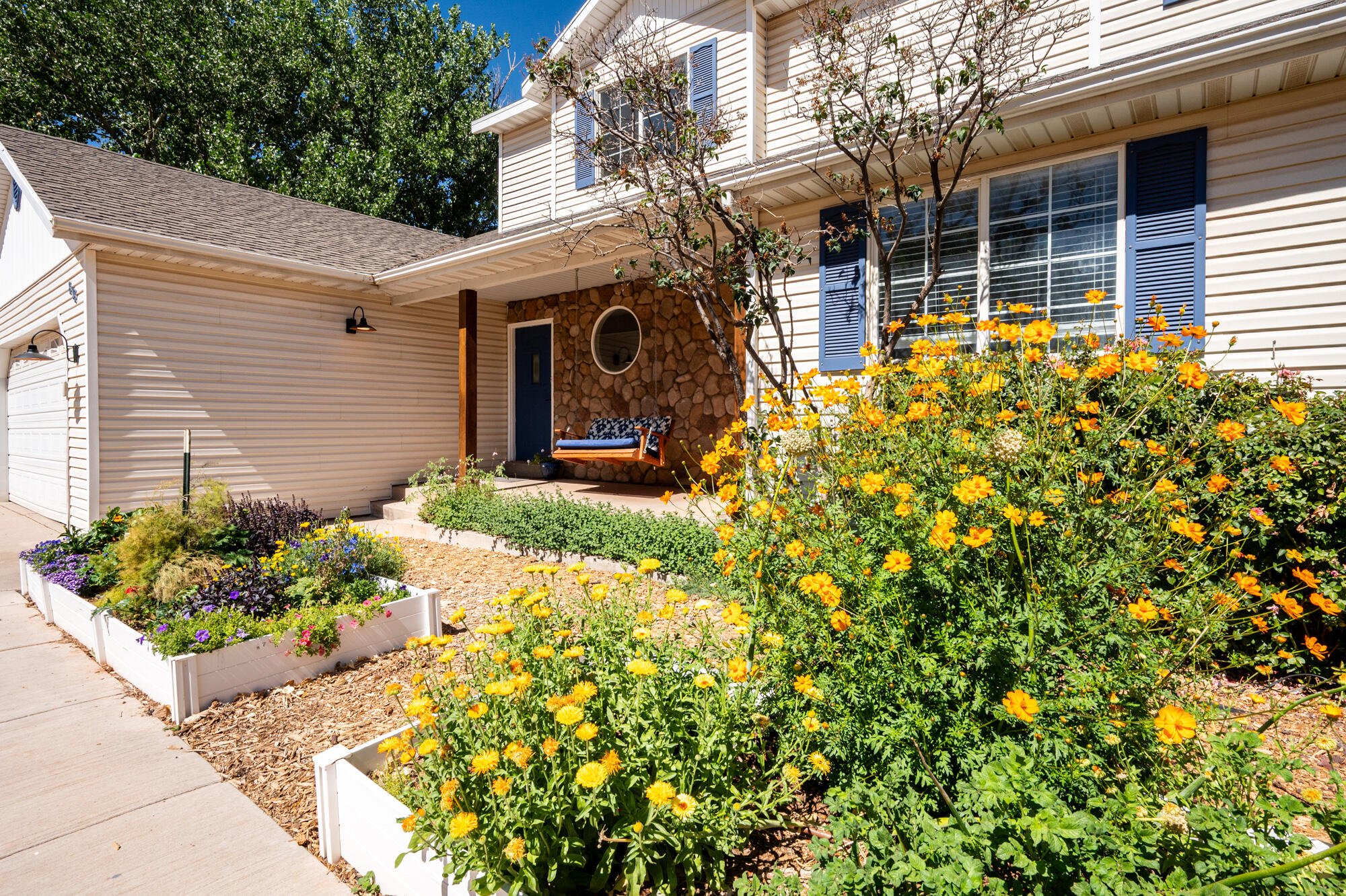 NEW HARMONY FARMS - Residential