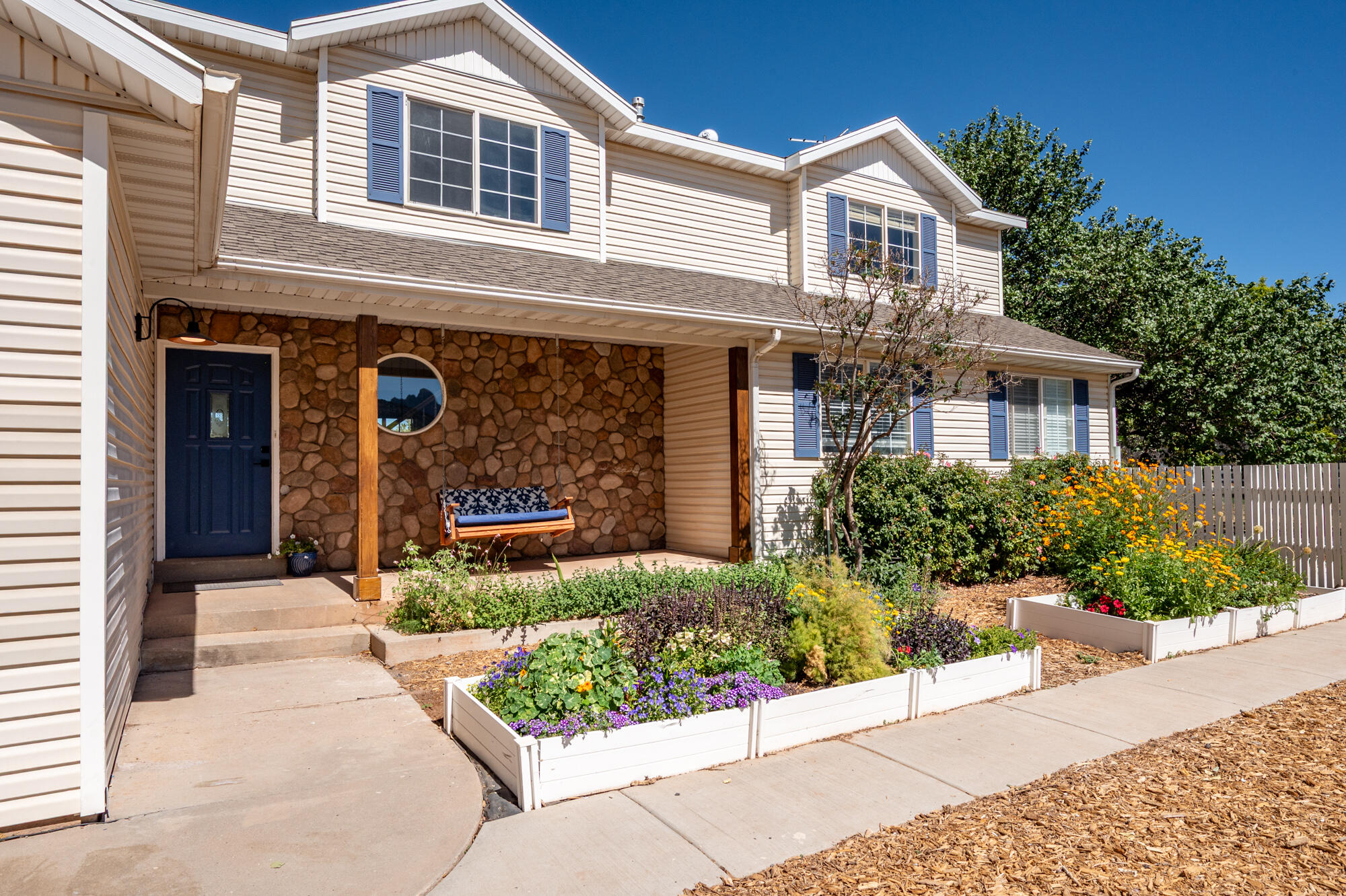 NEW HARMONY FARMS - Residential