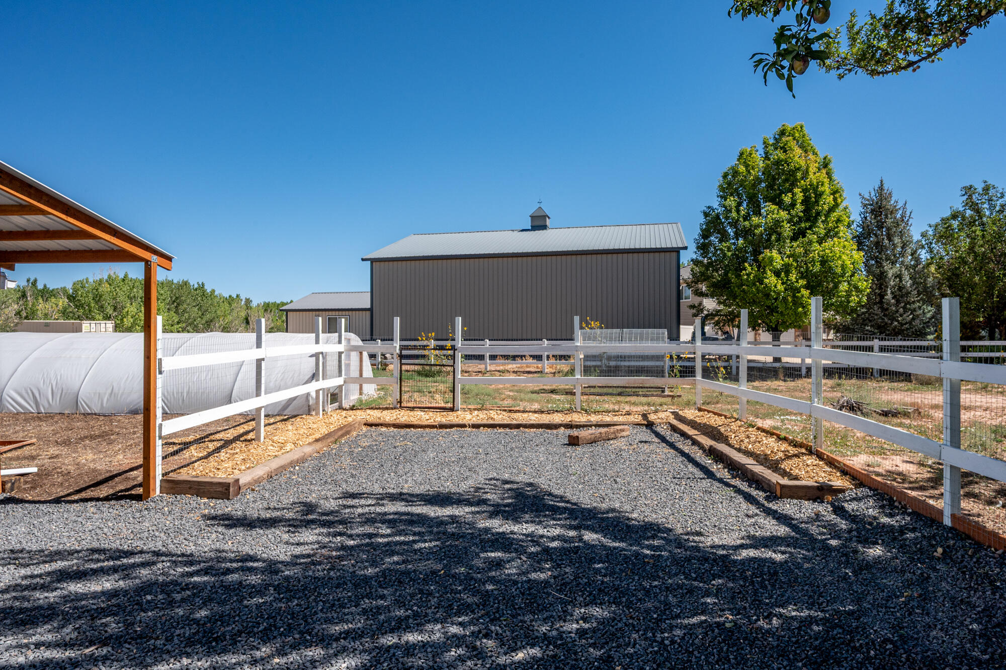 NEW HARMONY FARMS - Residential