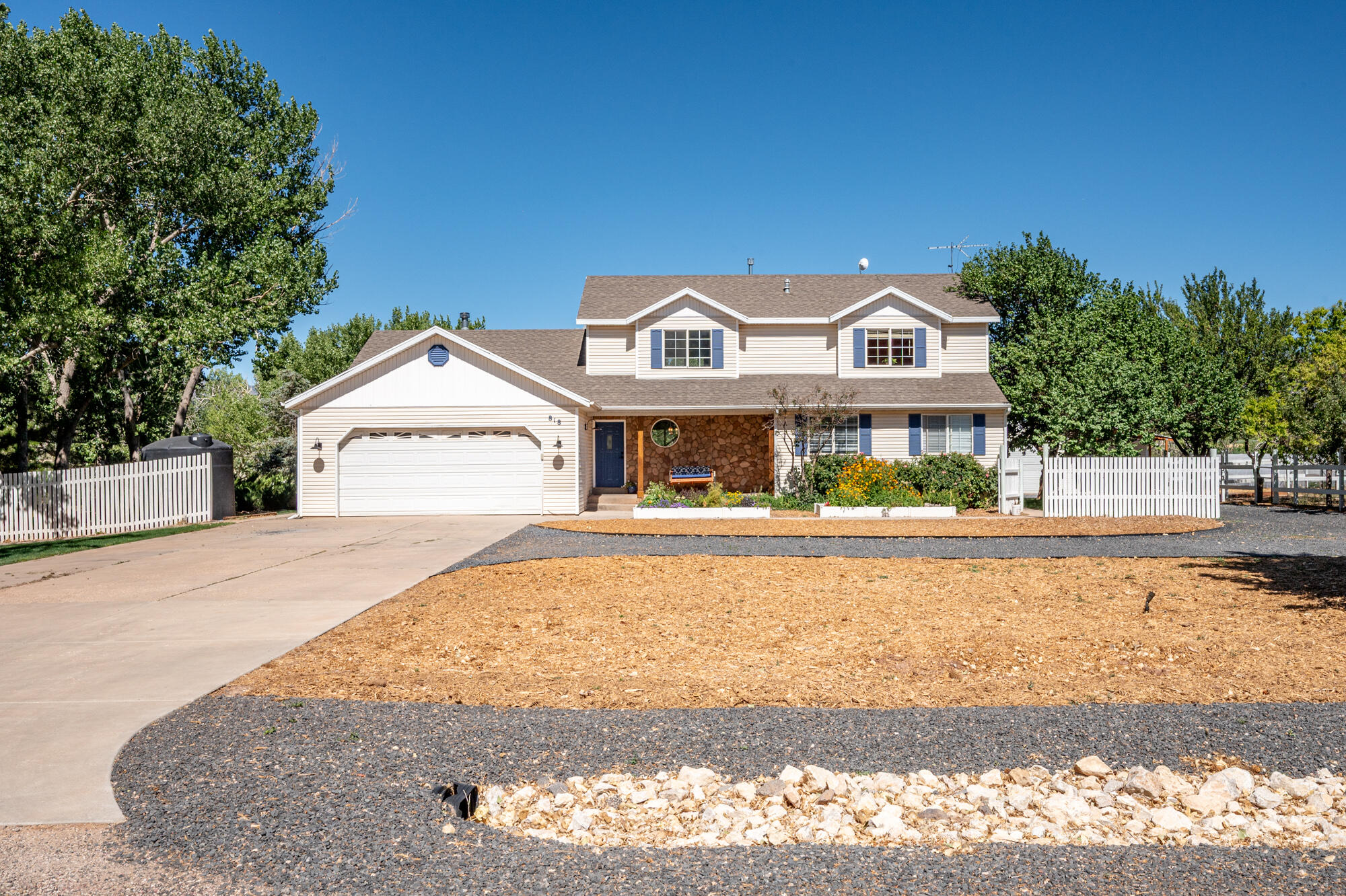 NEW HARMONY FARMS - Residential