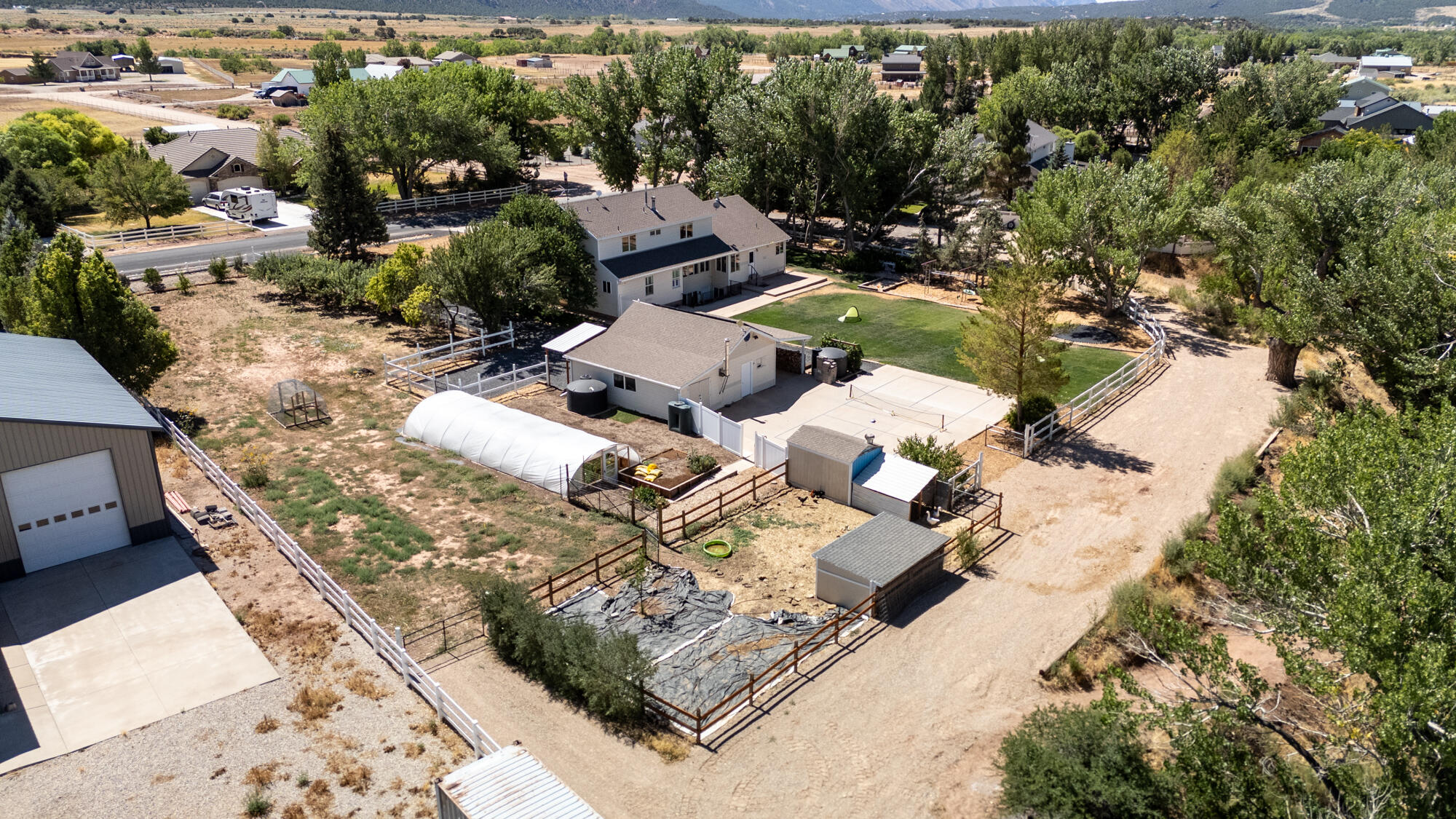 NEW HARMONY FARMS - Residential