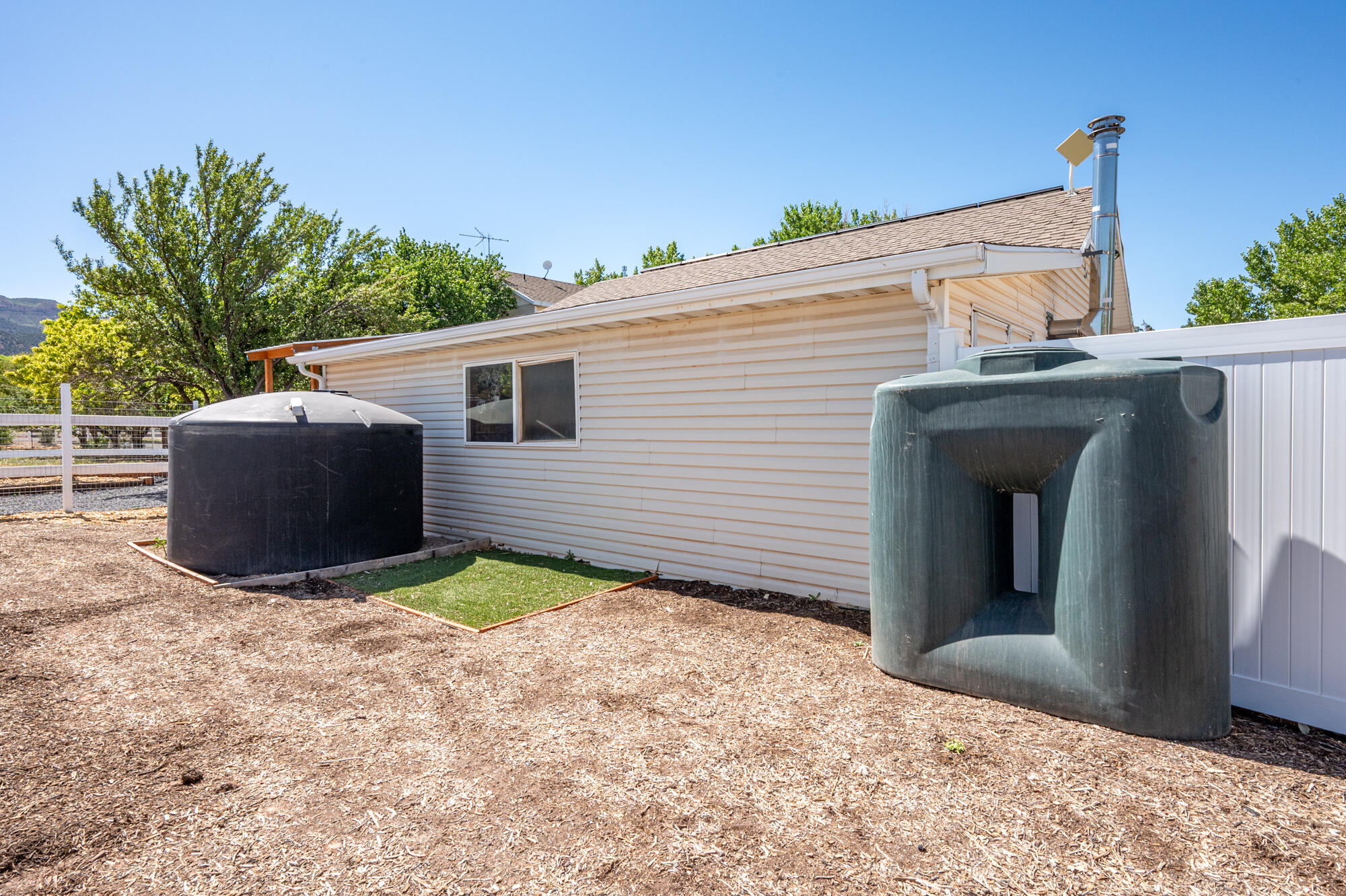 NEW HARMONY FARMS - Residential