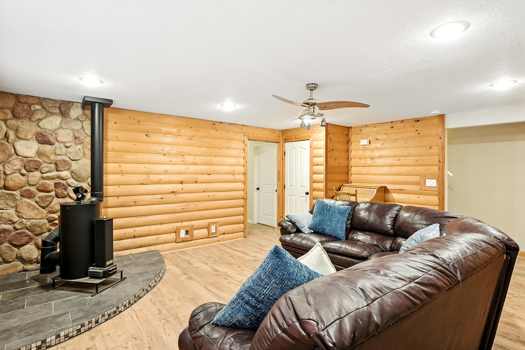 NEW HARMONY FARMS - Residential