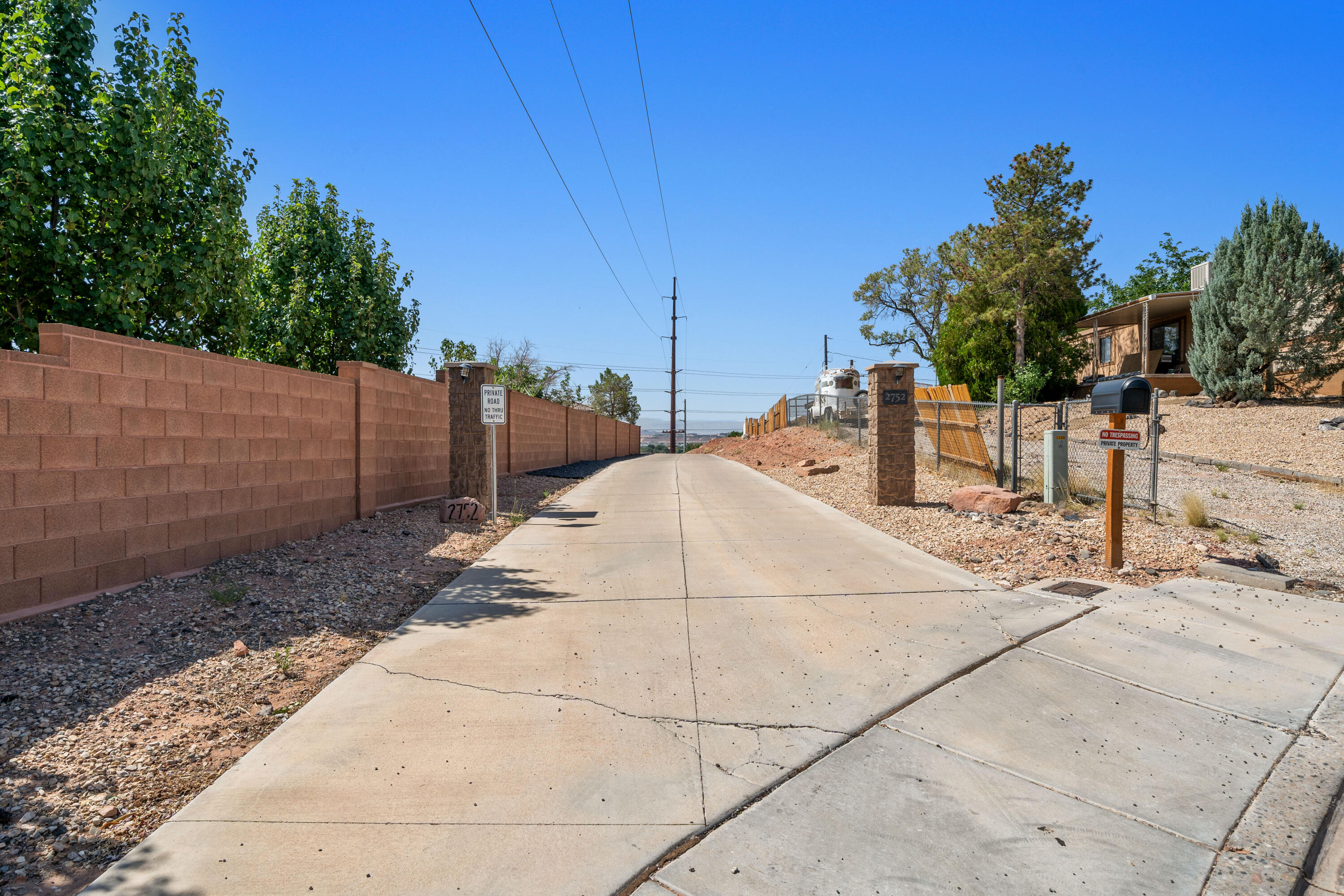 PARADISE VISTA - Residential