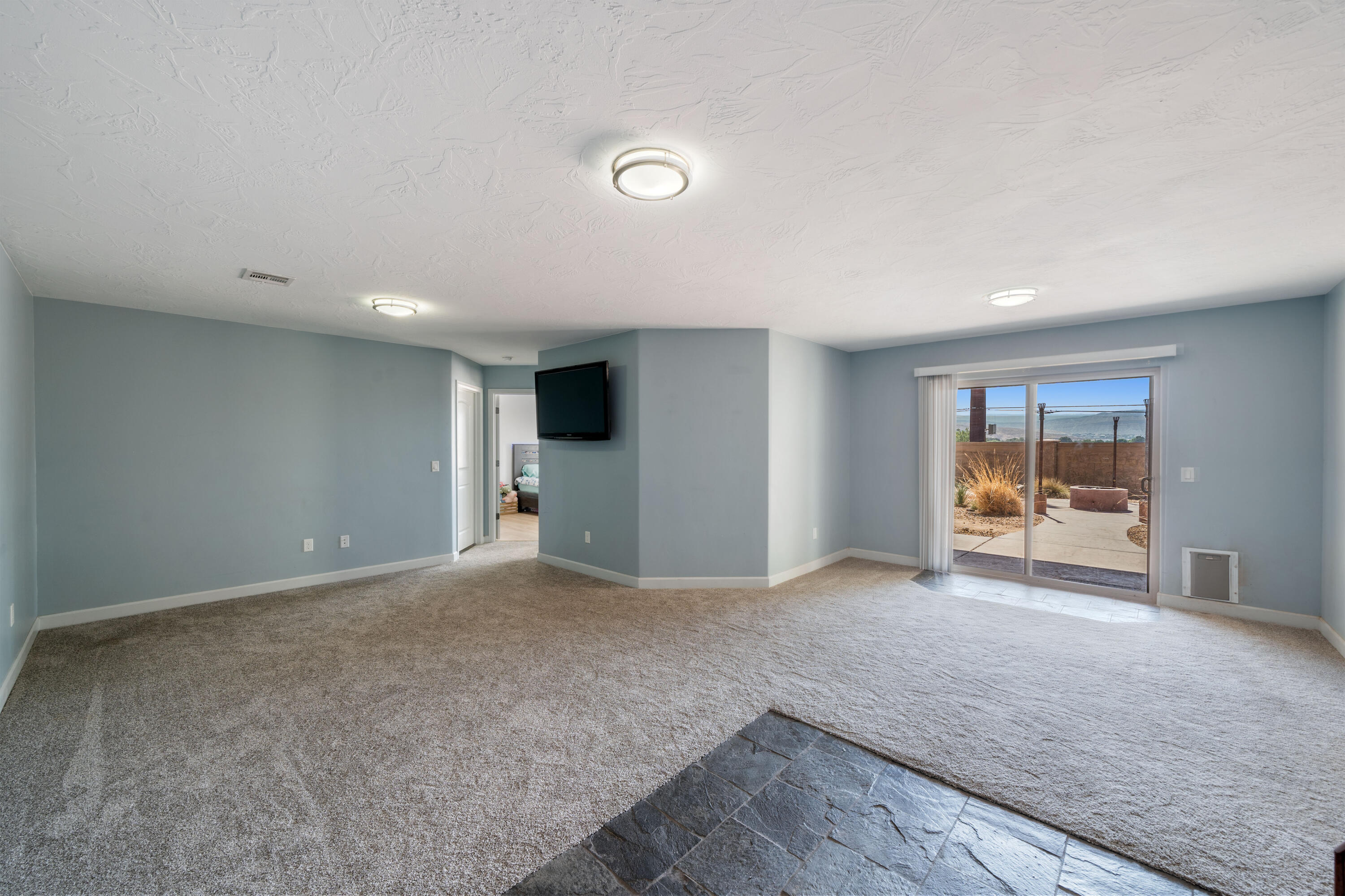 PARADISE VISTA - Residential