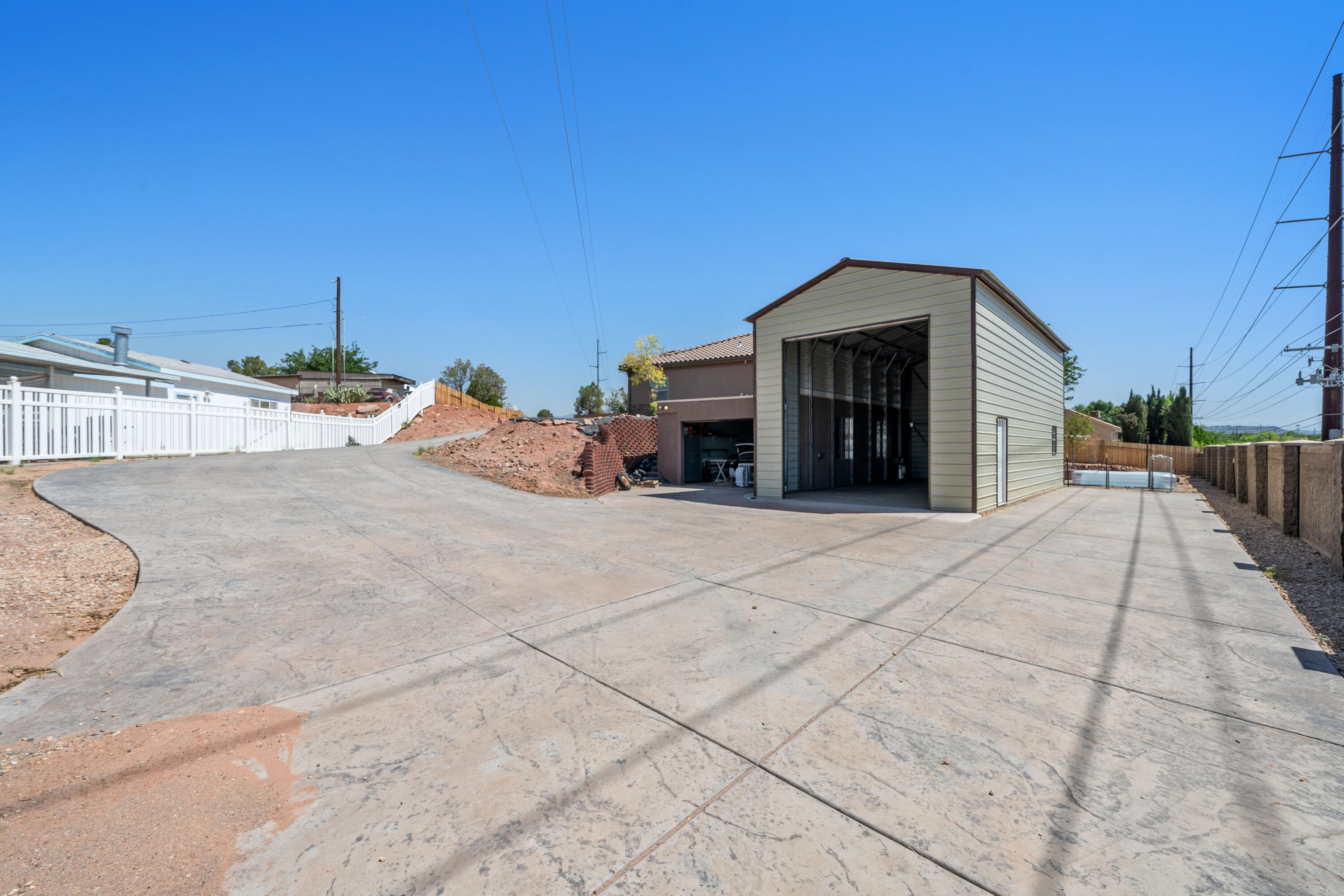 PARADISE VISTA - Residential