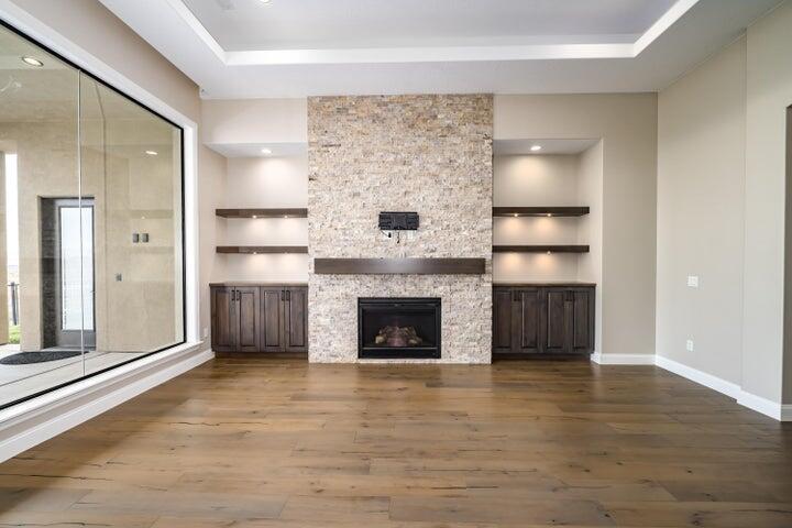 EAGLE SUMMIT ESTATES - Residential