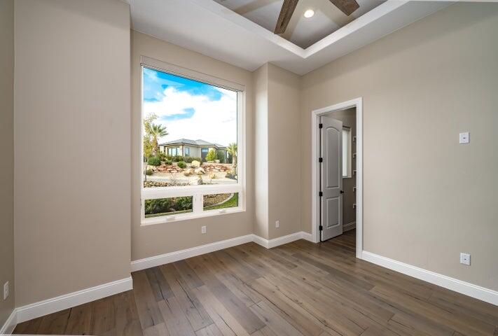 EAGLE SUMMIT ESTATES - Residential