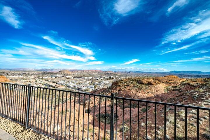 EAGLE SUMMIT ESTATES - Residential