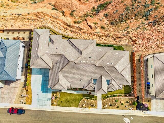 EAGLE SUMMIT ESTATES - Residential