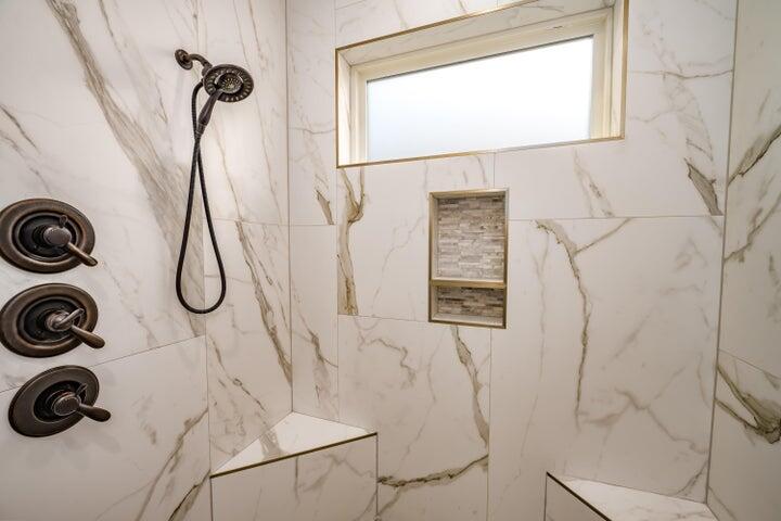 EAGLE SUMMIT ESTATES - Residential