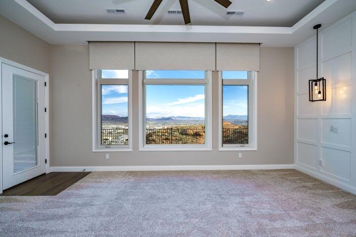 EAGLE SUMMIT ESTATES - Residential