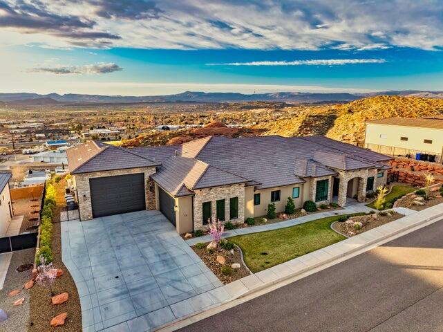 EAGLE SUMMIT ESTATES - Residential