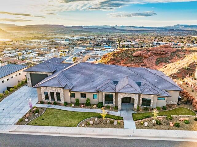 EAGLE SUMMIT ESTATES - Residential