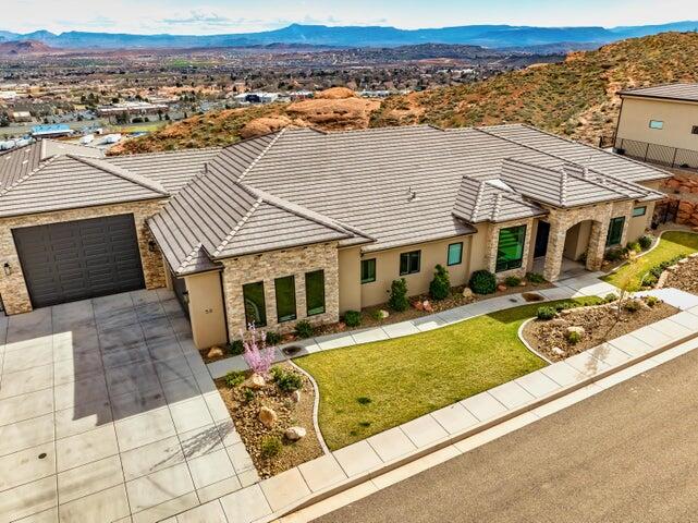 EAGLE SUMMIT ESTATES - Residential