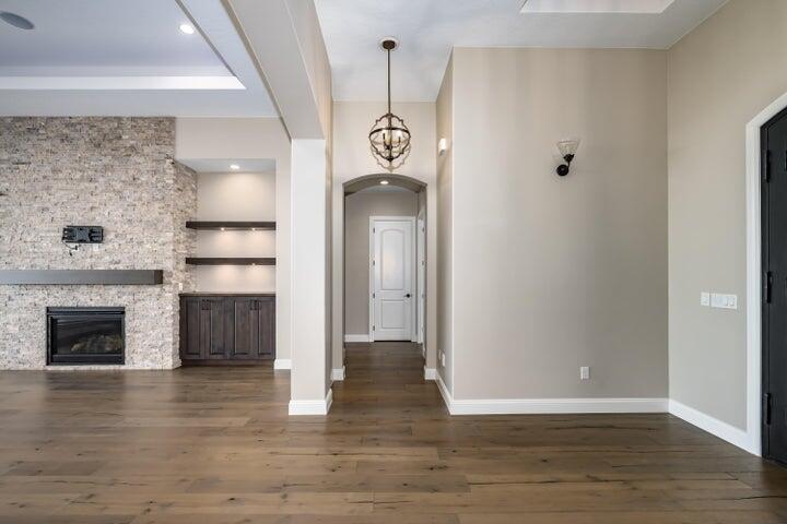 EAGLE SUMMIT ESTATES - Residential