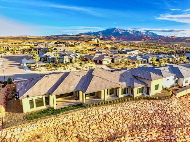 EAGLE SUMMIT ESTATES - Residential