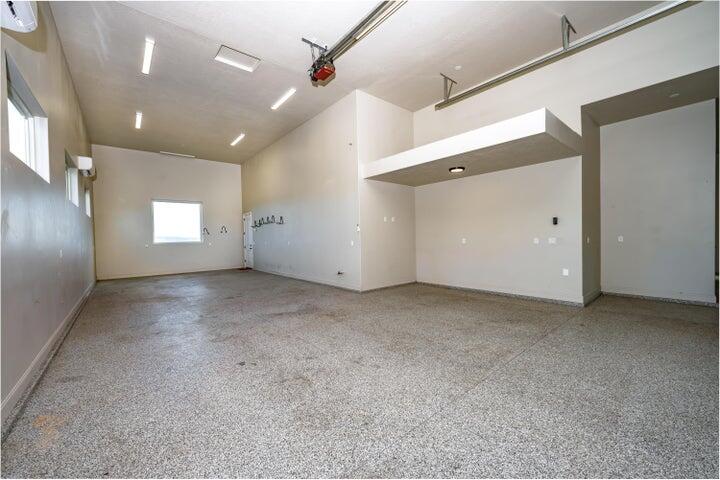 EAGLE SUMMIT ESTATES - Residential