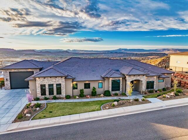 EAGLE SUMMIT ESTATES - Residential