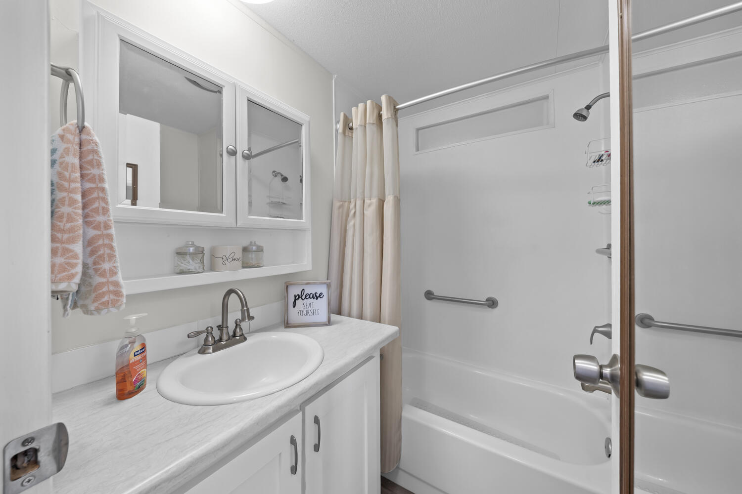 DIXIE DOWNS RV RESORT - Residential