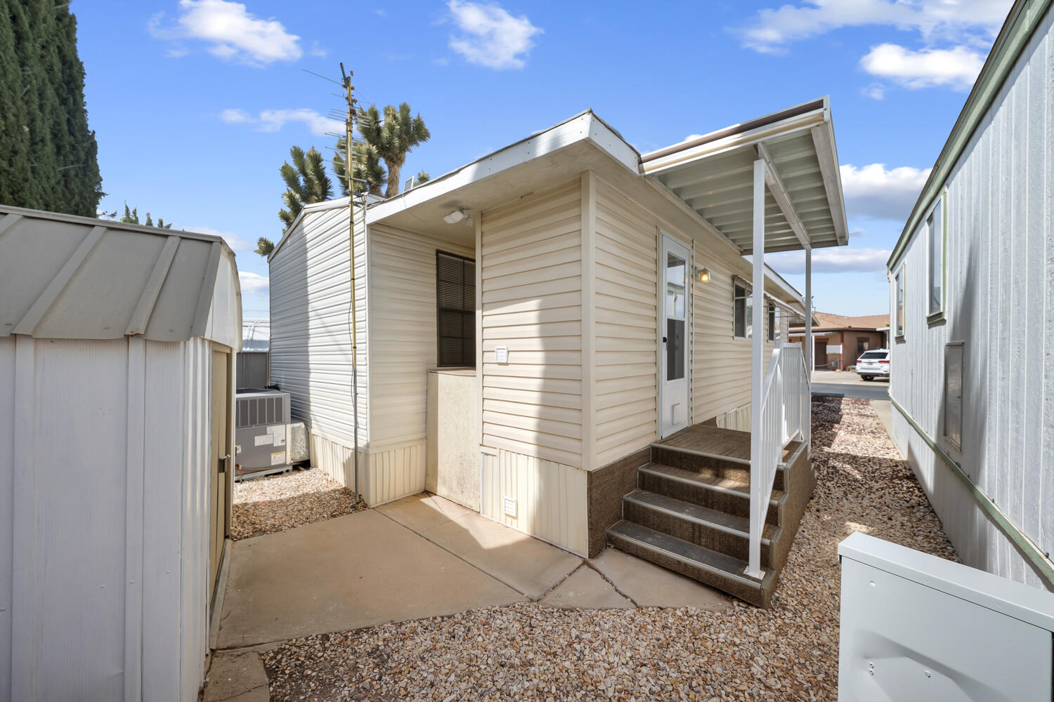 DIXIE DOWNS RV RESORT - Residential