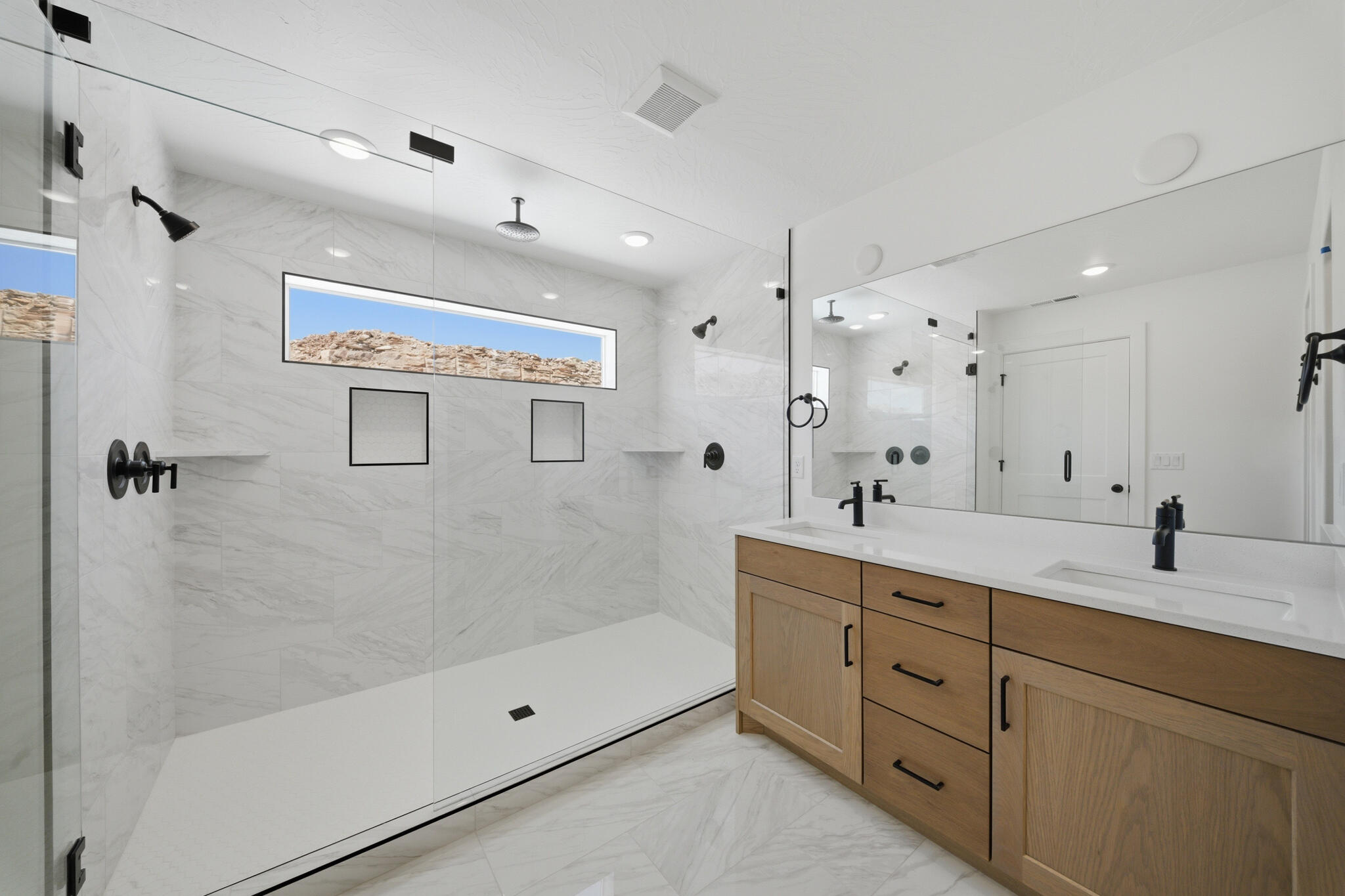 SALARNO HILLS AT DIVARIO - Residential