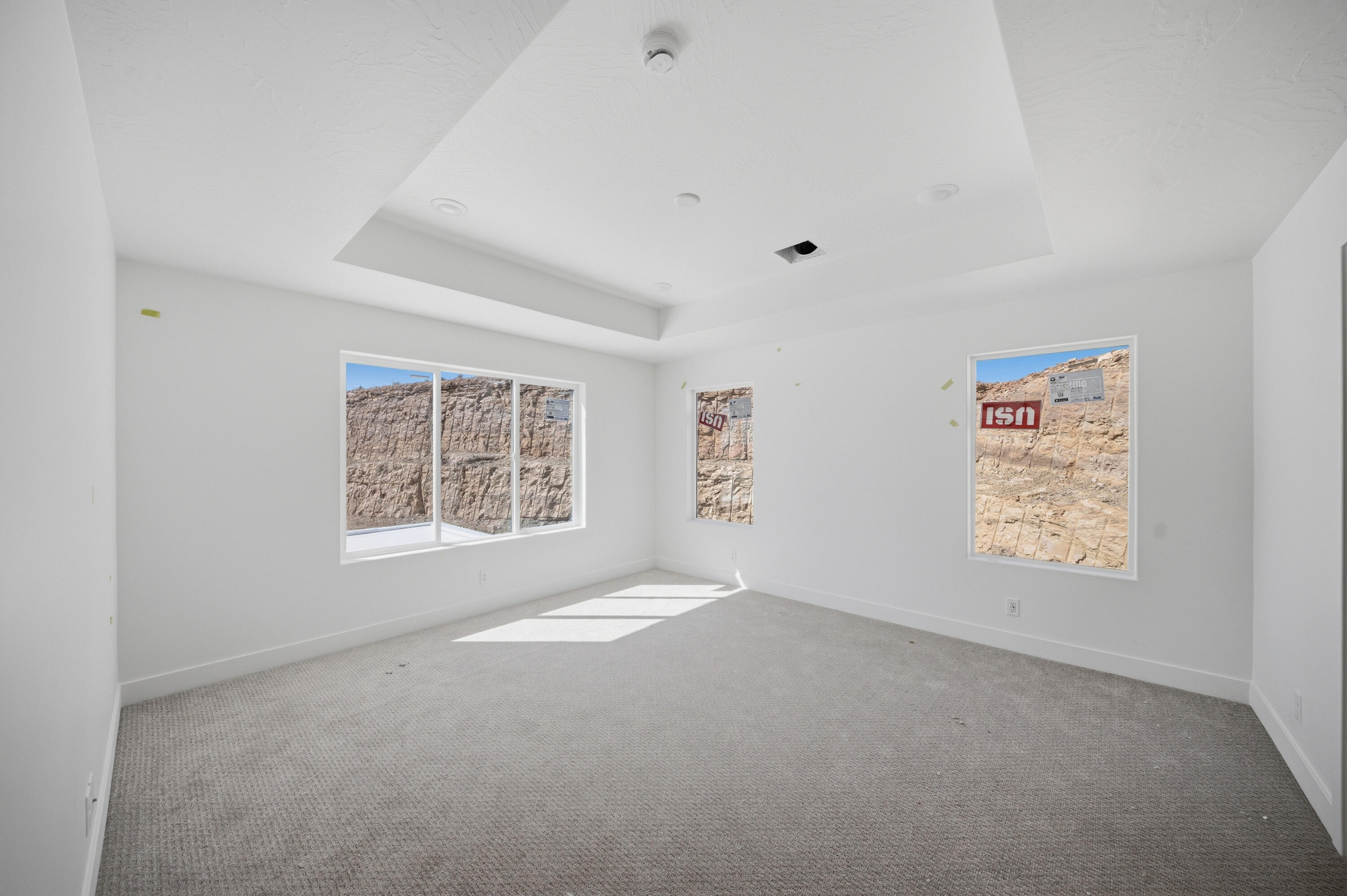 SALARNO HILLS AT DIVARIO - Residential