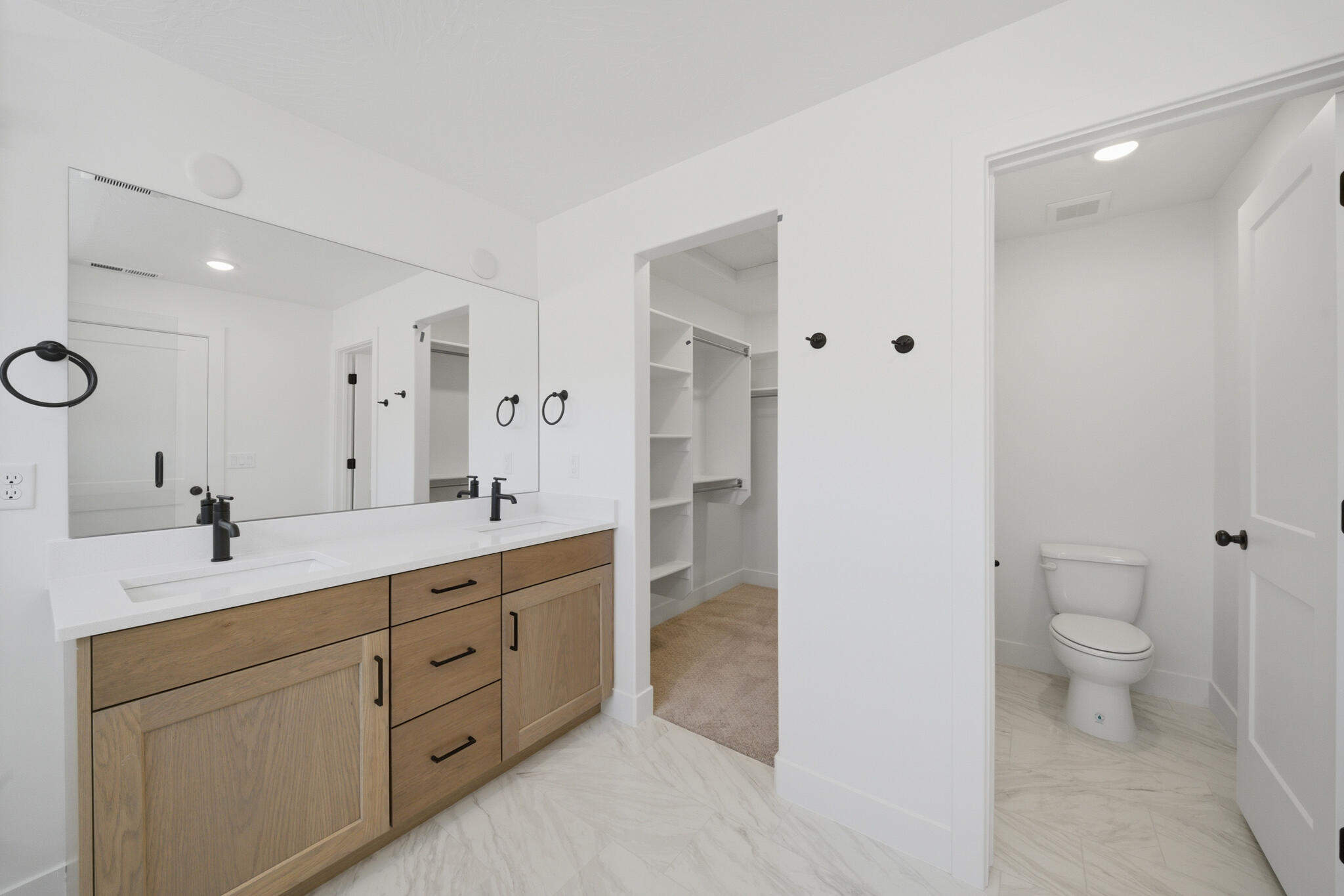 SALARNO HILLS AT DIVARIO - Residential
