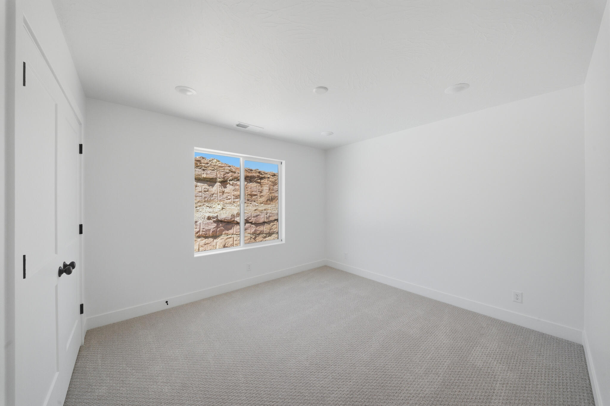 SALARNO HILLS AT DIVARIO - Residential