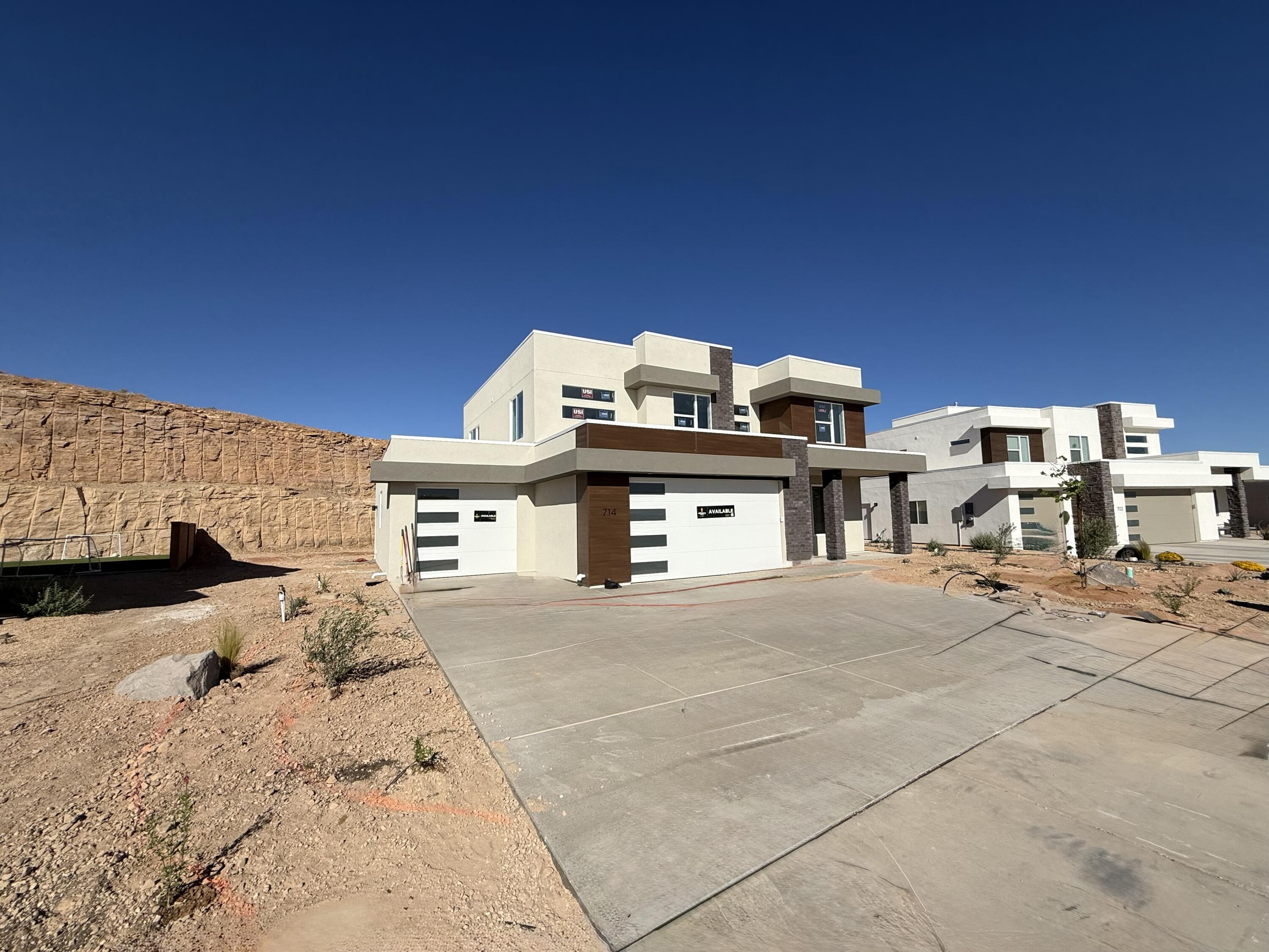 SALARNO HILLS AT DIVARIO - Residential