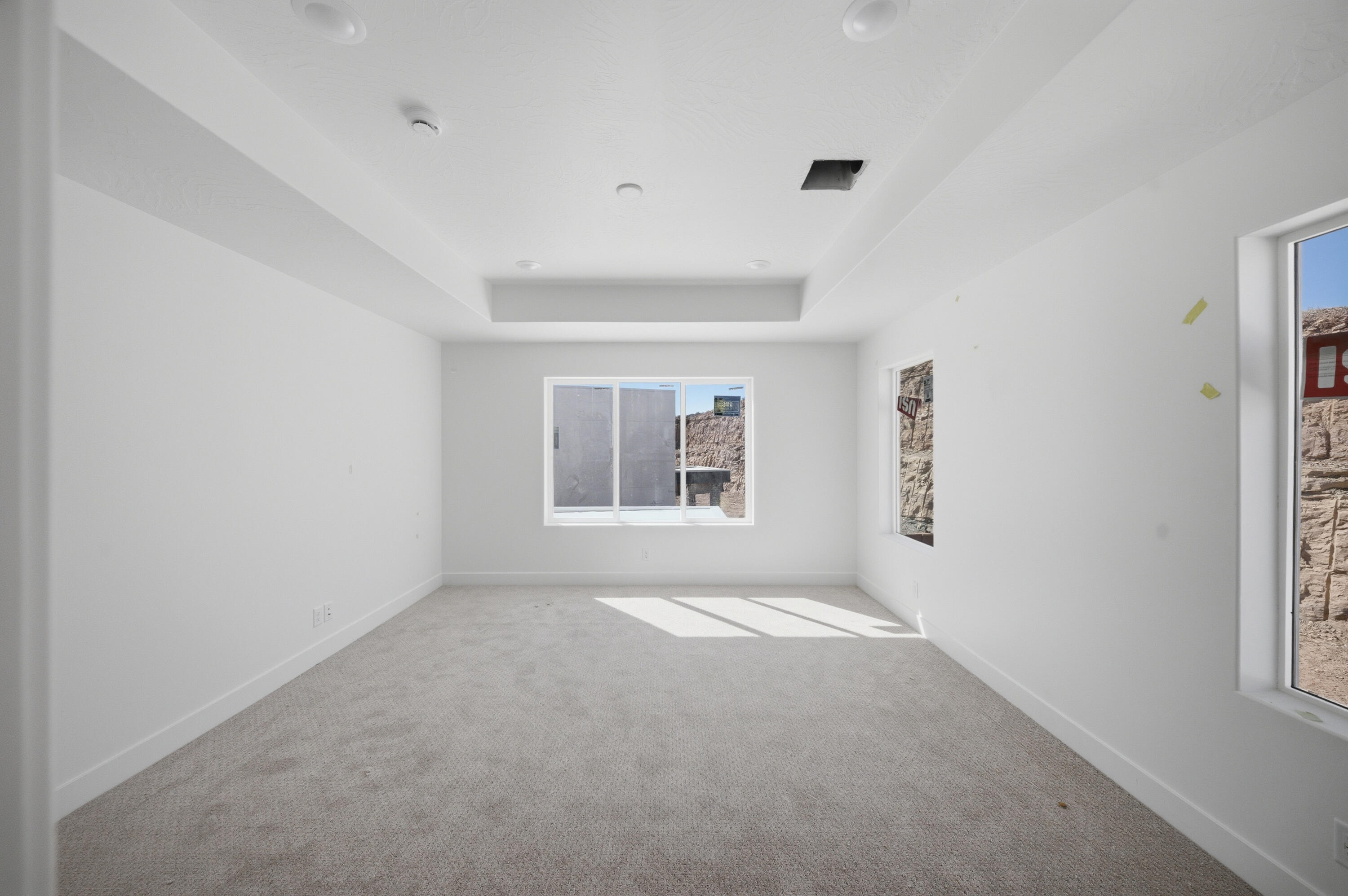 SALARNO HILLS AT DIVARIO - Residential