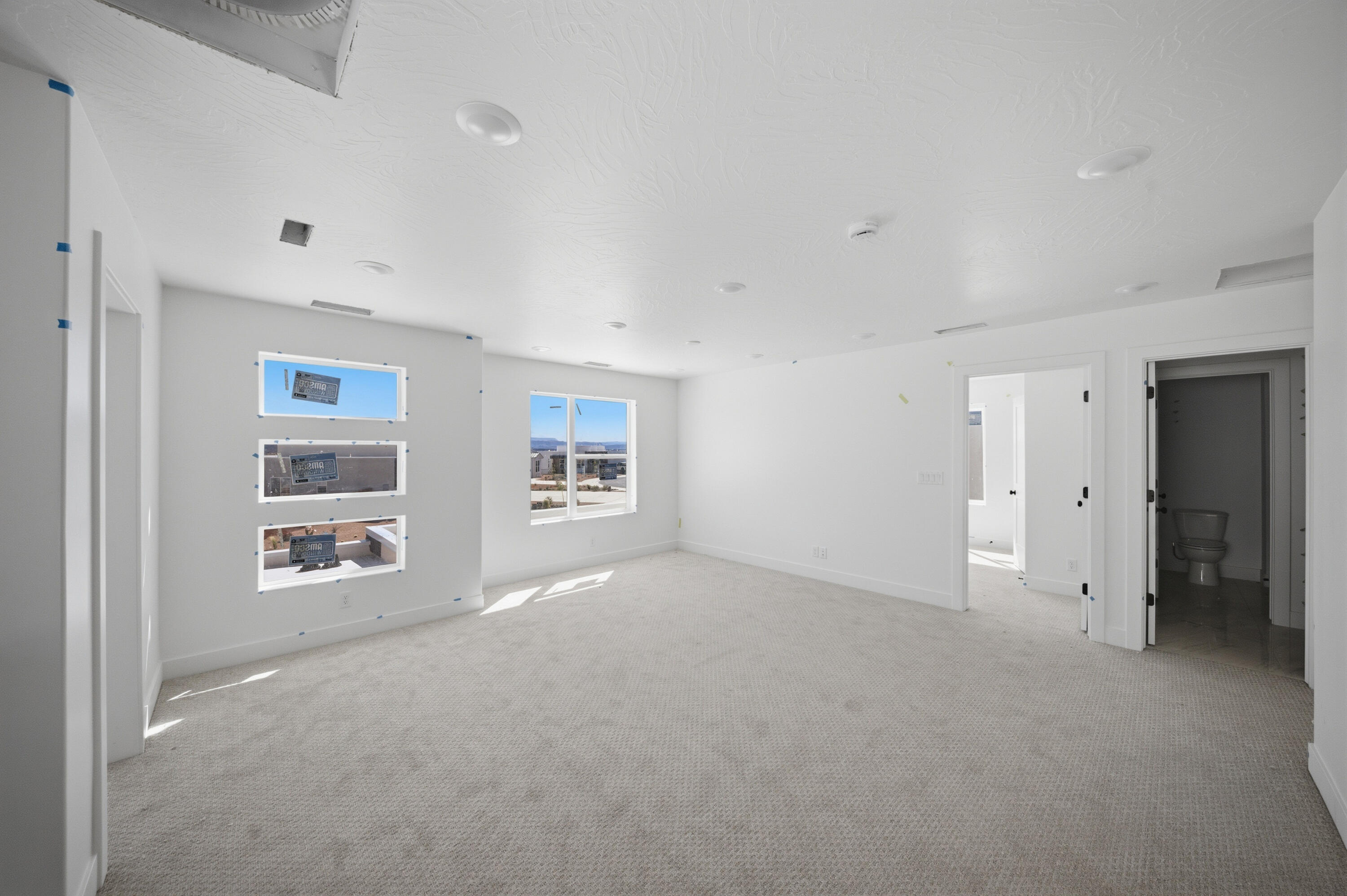 SALARNO HILLS AT DIVARIO - Residential