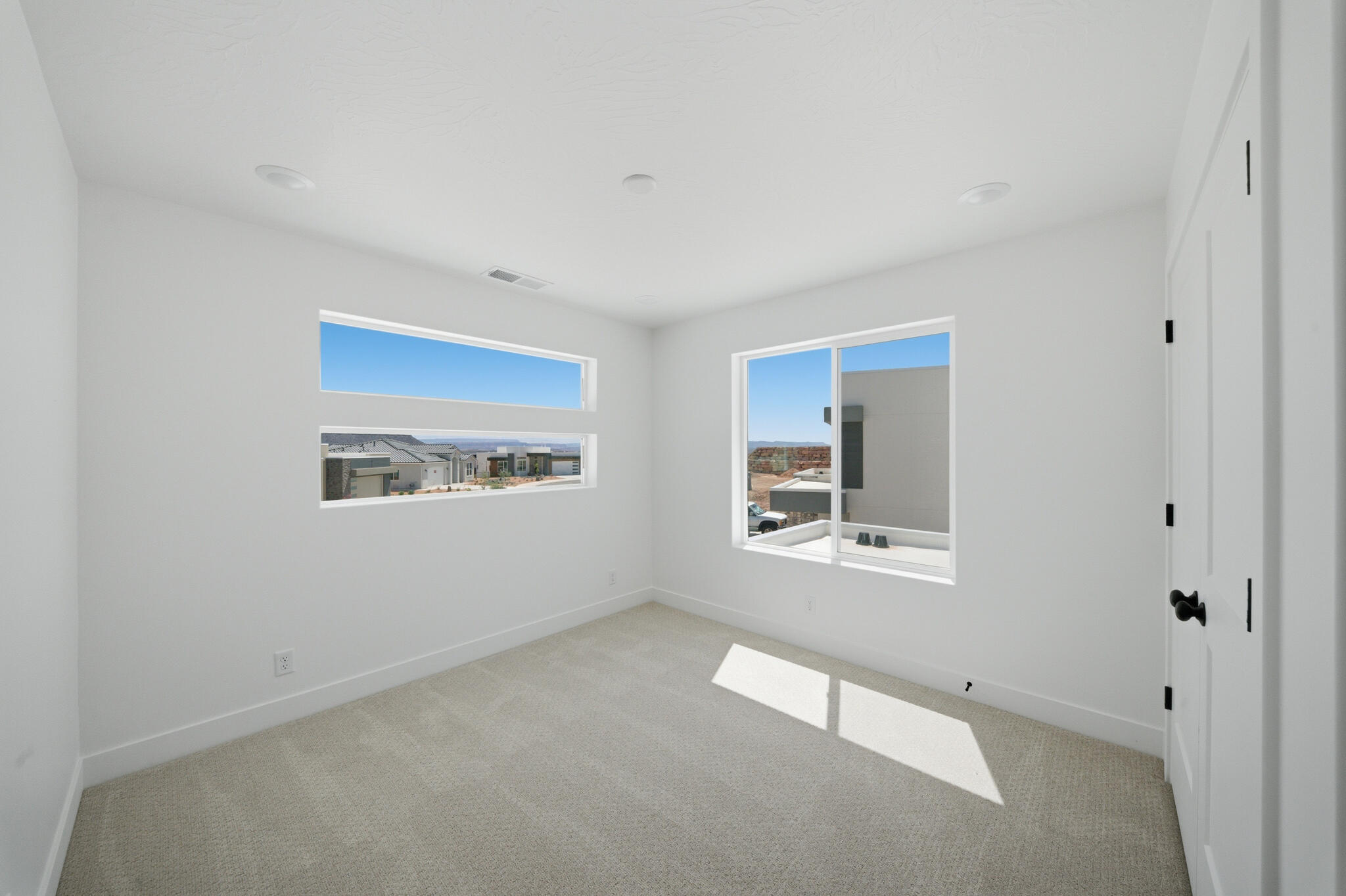 SALARNO HILLS AT DIVARIO - Residential